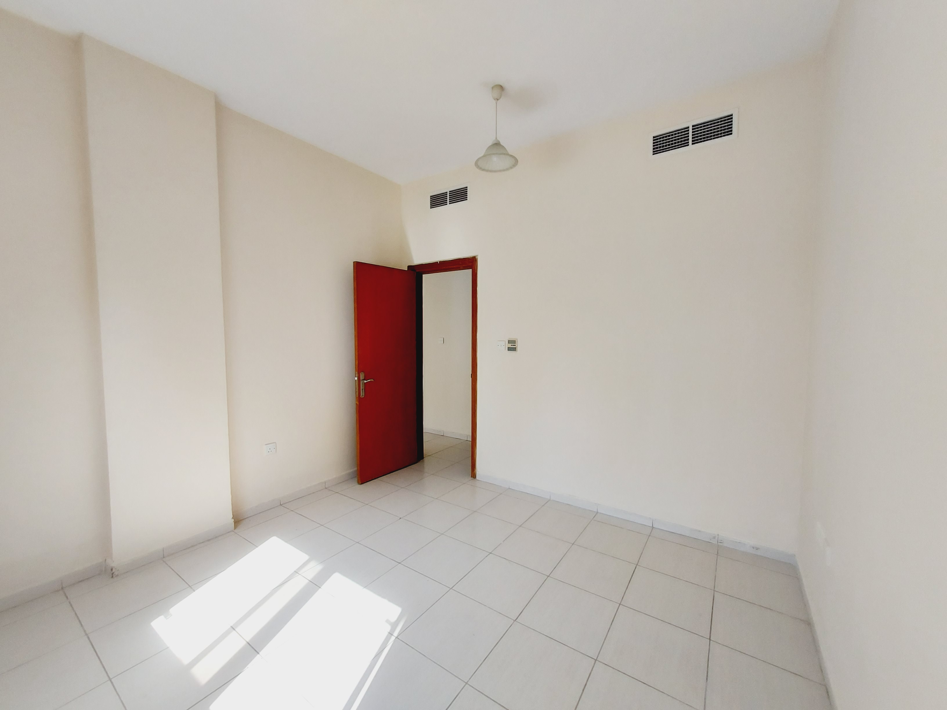 Ama. Zing one bedroom hall, close to tea parking moilla sha all of salt is in it only for 27000. Maternium number