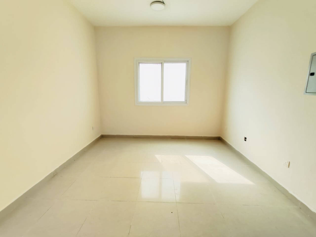 Limited Offer Luxury 1bhk [ Near Safari Mall ] Just 28k In Muwaileh Sharjah