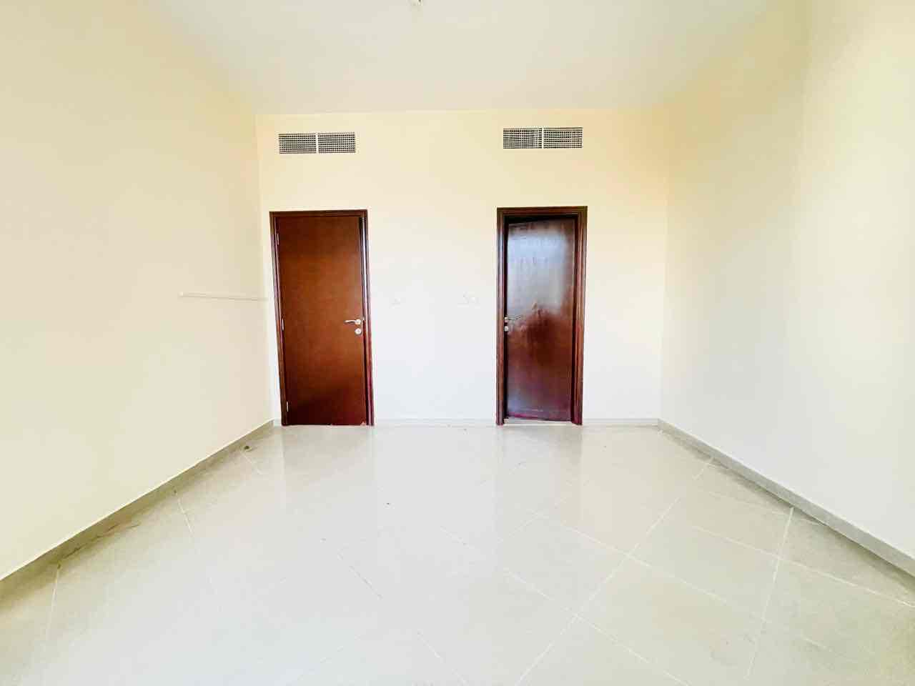 Staf 2BHK APARTMENT SEPRAT HALL 2washroom Muwaileh Sharjah