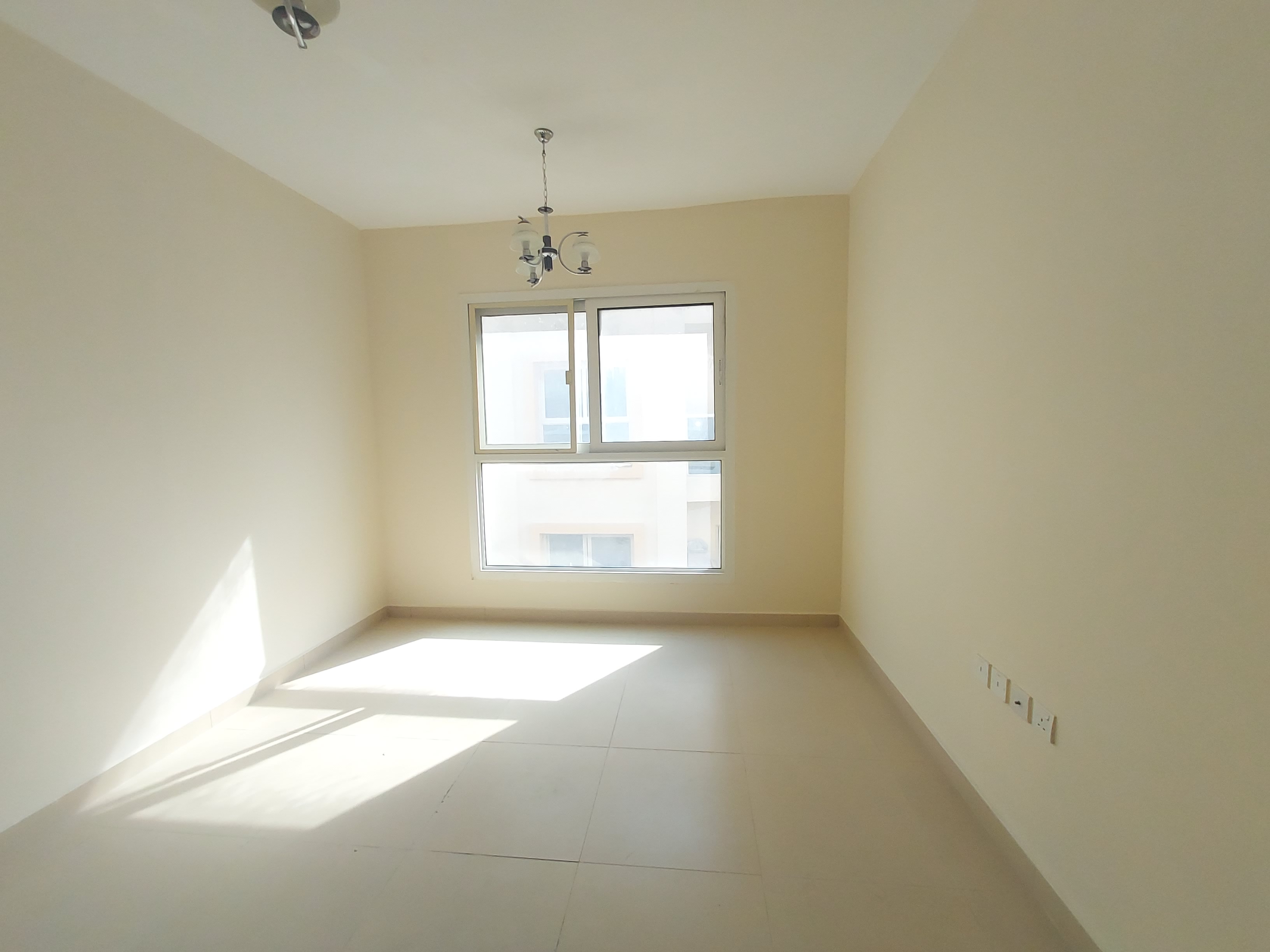 2bhk apartment 3 washroom go to one location close to road millia road in Mueller, georgtanya.