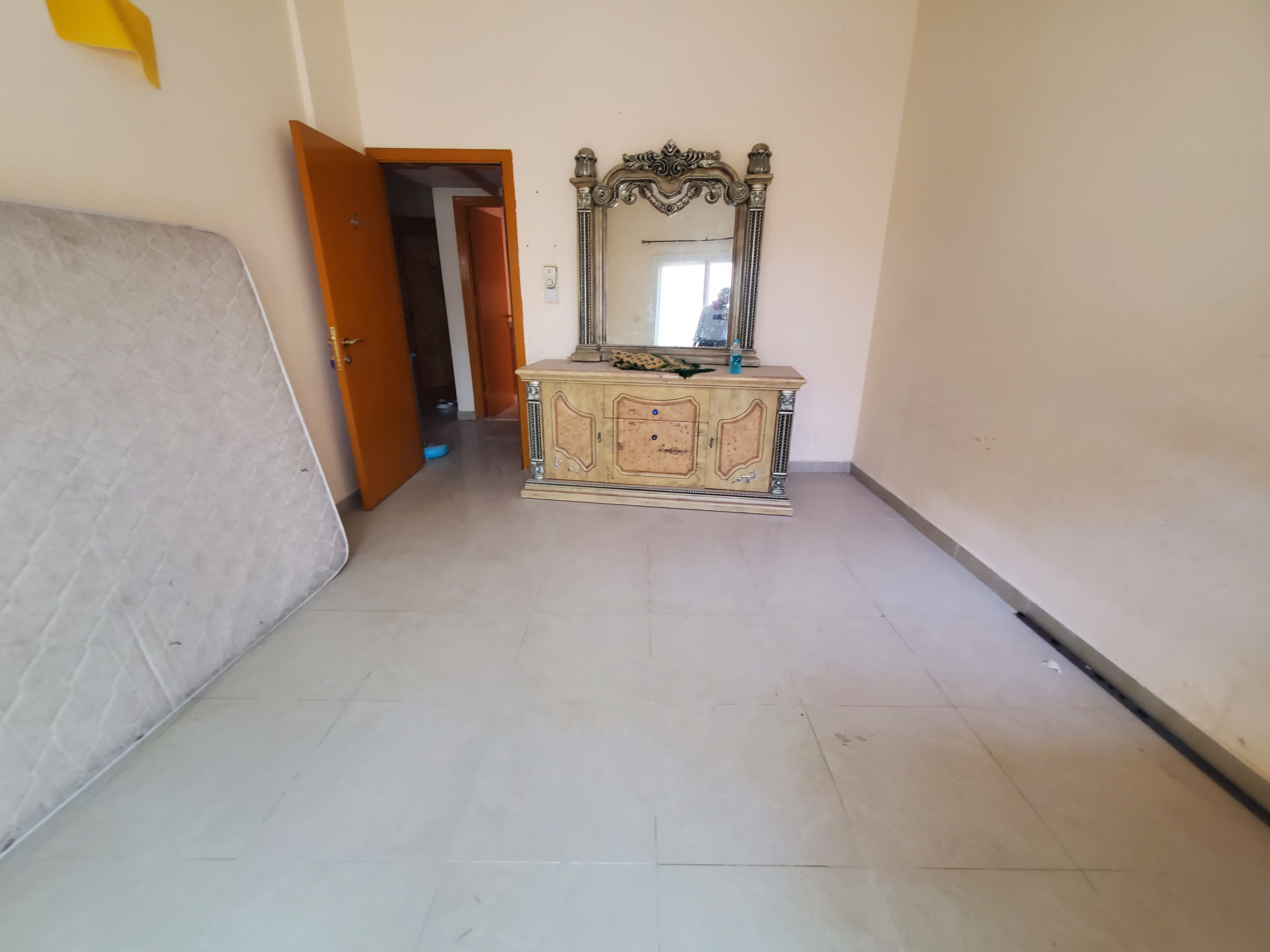 Lavish2Bhk good building near muwailah bus stop in just 33k