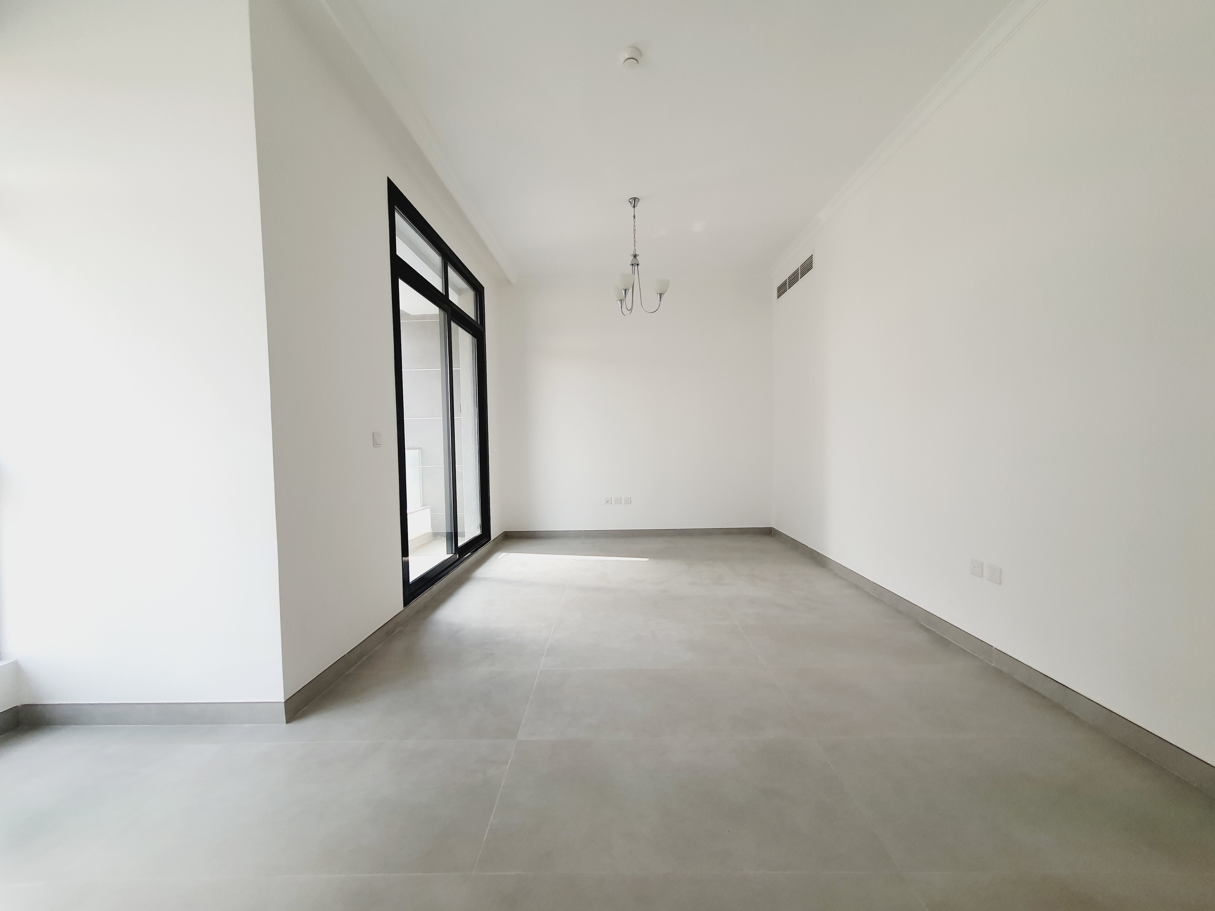 Brand New 3bhk with balcony and maid room close to sharjah Mosque rent 85k