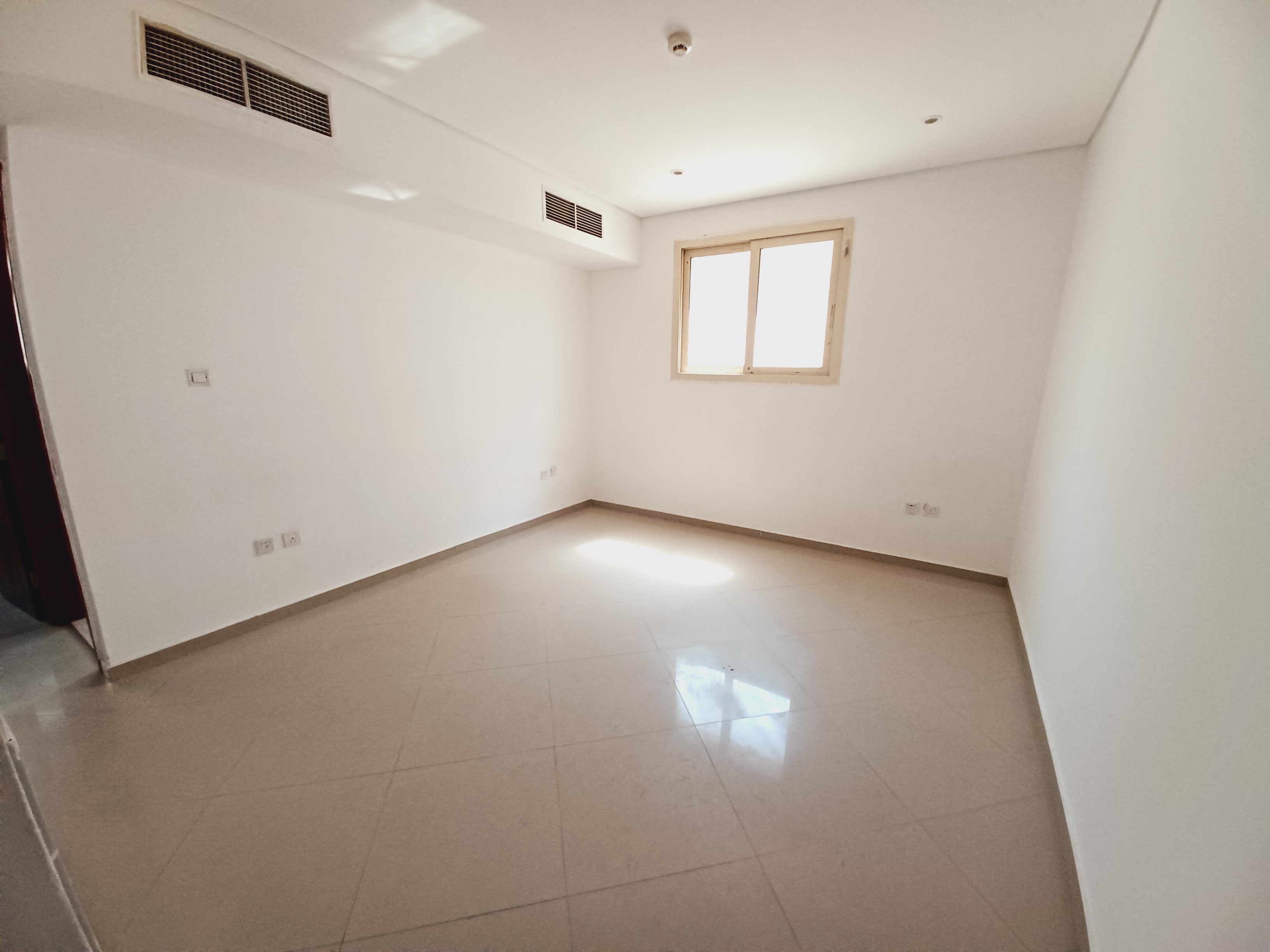 Like Brand New // Ready To Move // 1bhk With Central Ac In Muwaileh Sharjah
