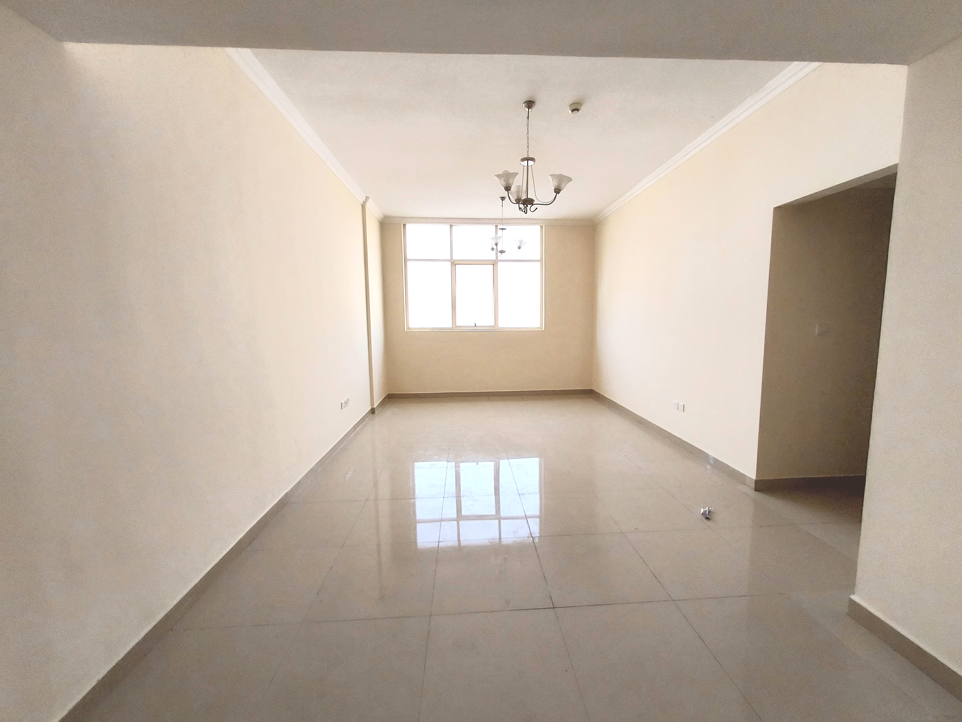 Lavish 3bhk apartment close. To some of the police, supermarket and 3 full washrooms make a hardware department close and deepark, new moila shut down