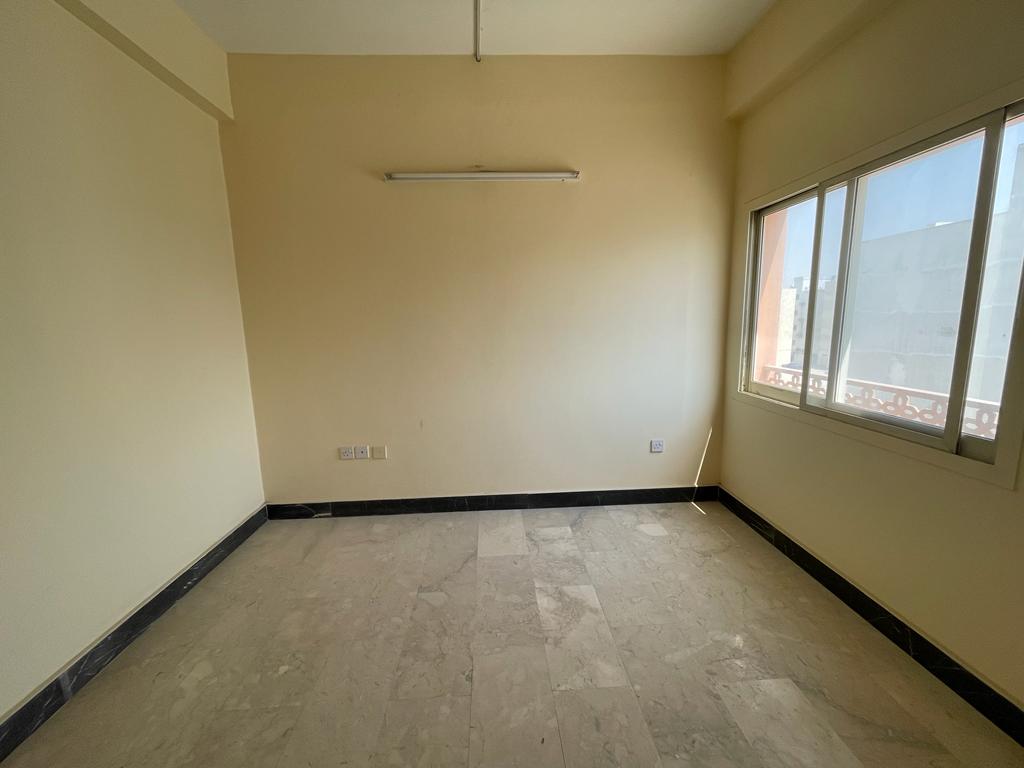 AmAzin 3bhk good locking amazing place in muwaileh sharjah