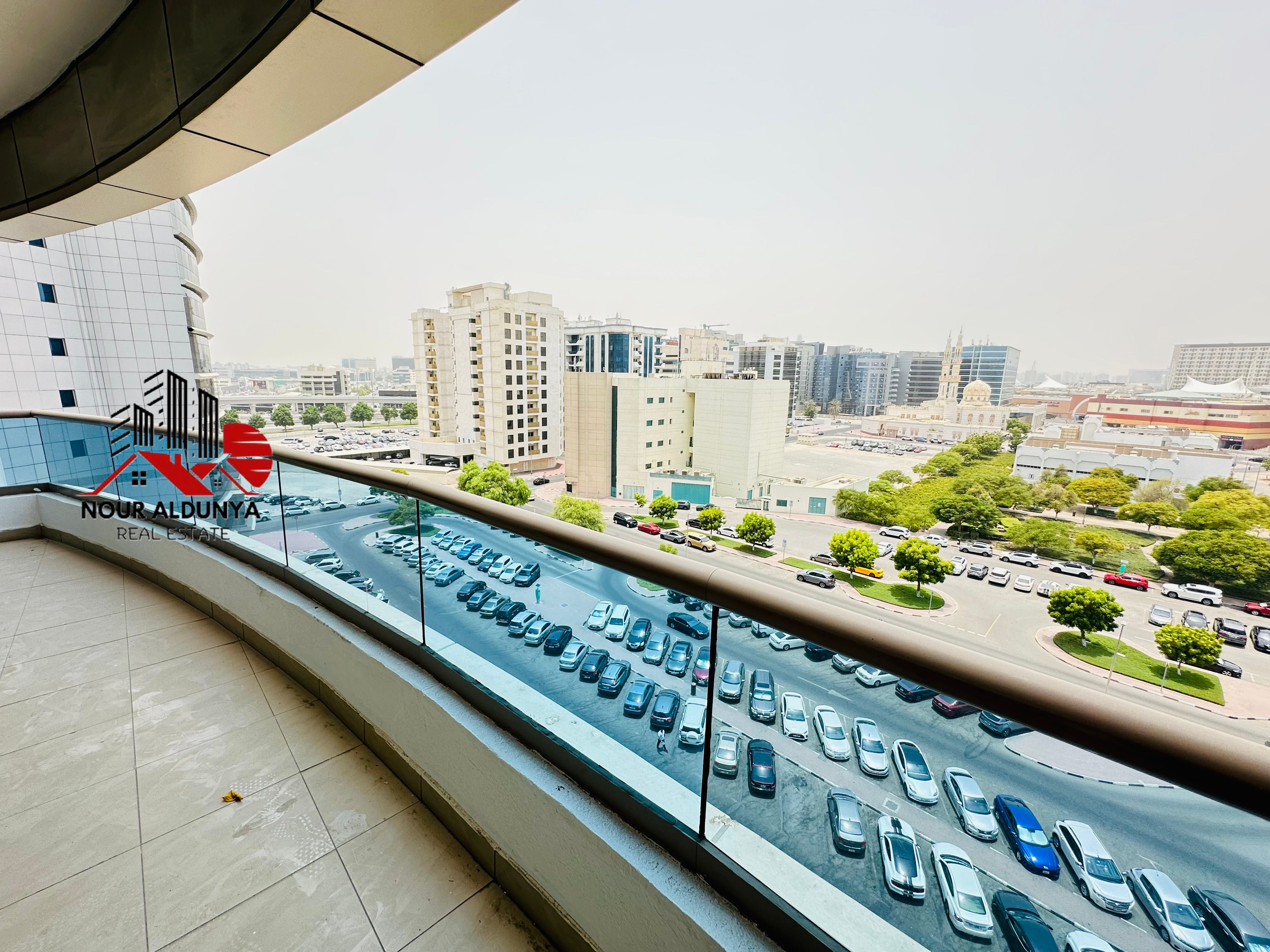 CLOSE TO DEIRA CITY CENTRE METRO 3BHK+MAID ROOM AVAILABLE FOR FAMILY OPEN VIEW GYM POOL PARKING FREE. !!!