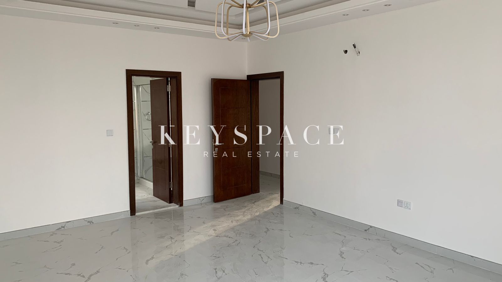 Contemporary Villa | Exclusive Community