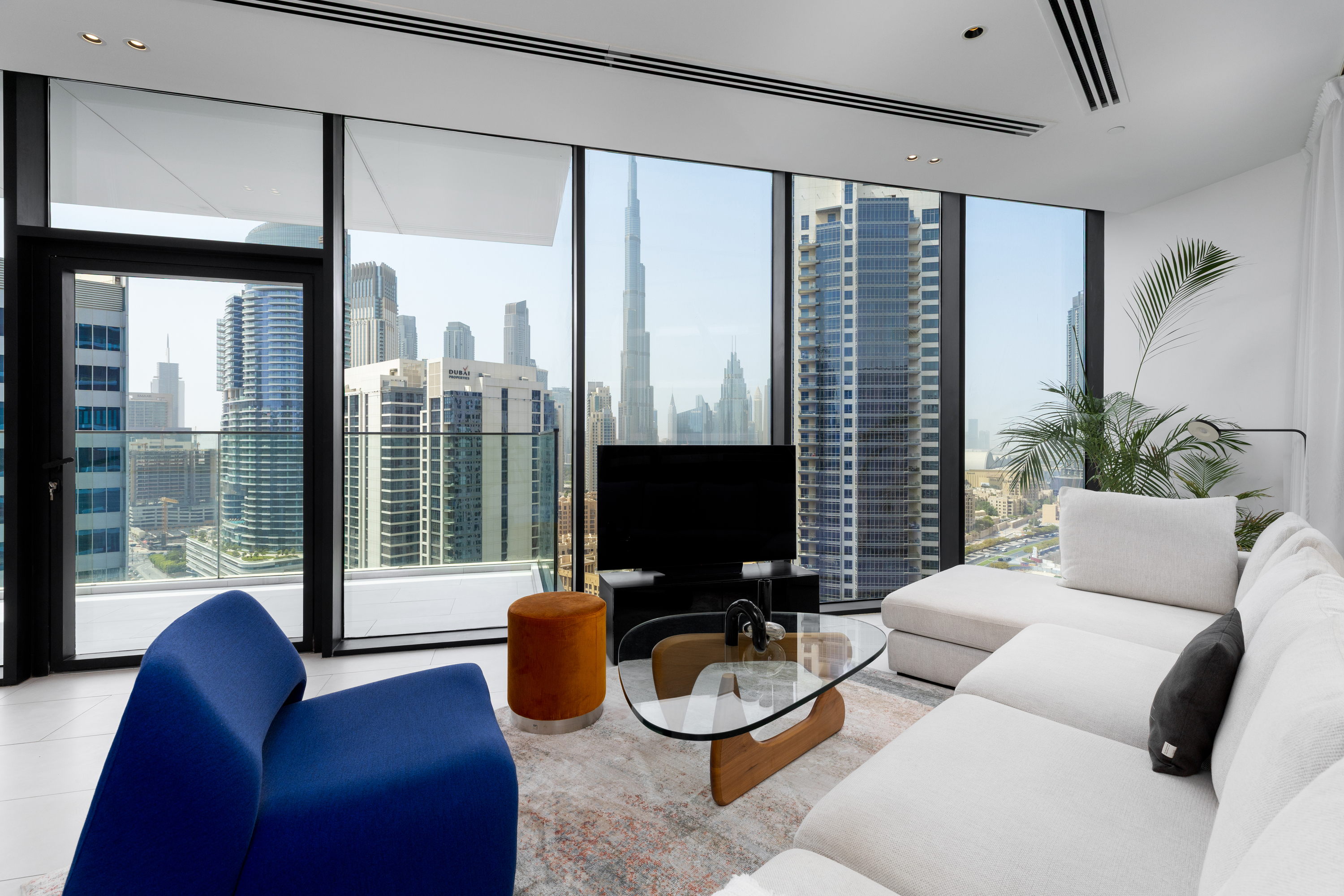 Maison Privee - Sky-High Panoramic Apt w/ Iconic Burj Khalifa Vw