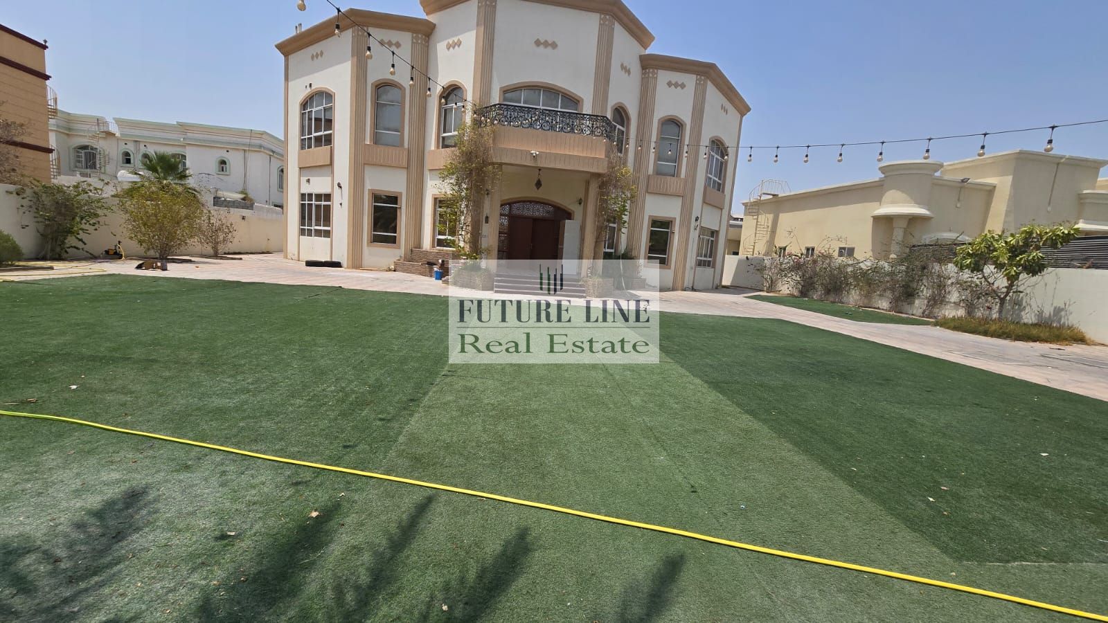 VERY ELEGANT UNFURNISHED VILLA-AL BARSHA 3