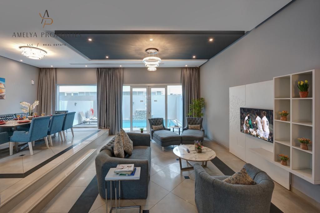 SERVICED VILLA|FULLY FURNISHED|UPGRADED LUXE INTERIOR