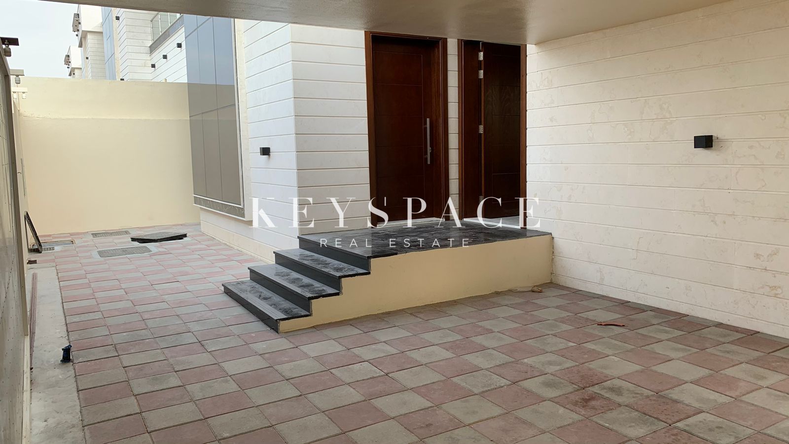 Contemporary Villa | Exclusive Community
