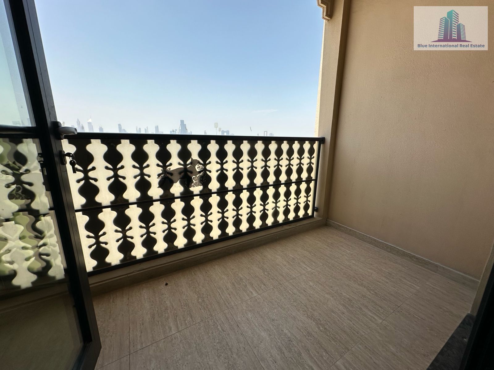 2 Bedroom I Closed Kitchen | Amenities