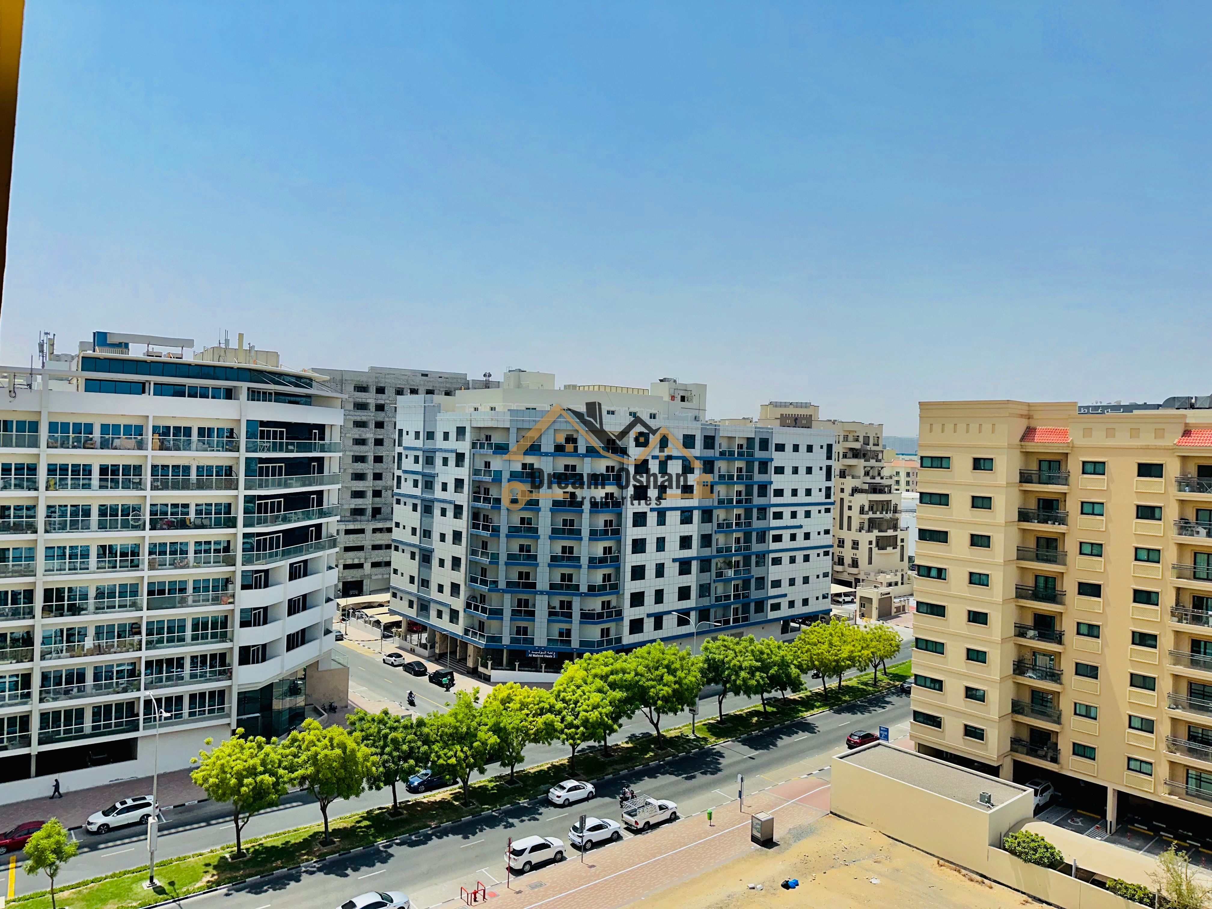 Ready To Move 1BR Huge Size & Close To Choitram supermarket