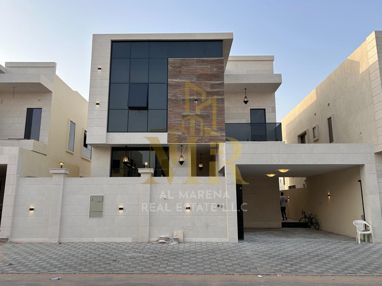 For Sale – Luxurious and Modern Villa in Al Yasmeen – Ajman | 2 Floors | 5 Spacious Master Bedrooms | Elegant Majlis | Comfortable Living Room | Fu