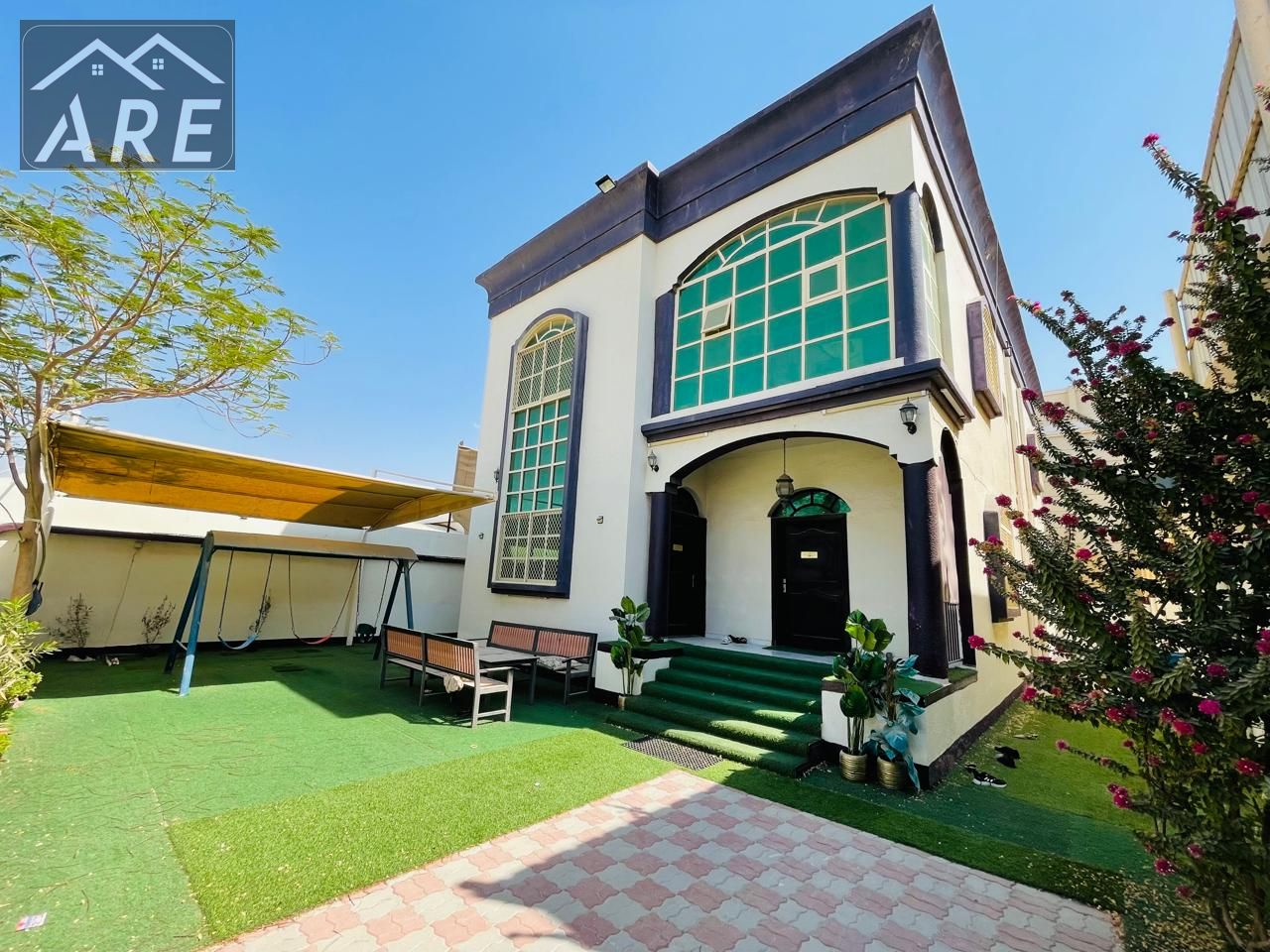 villa for sale