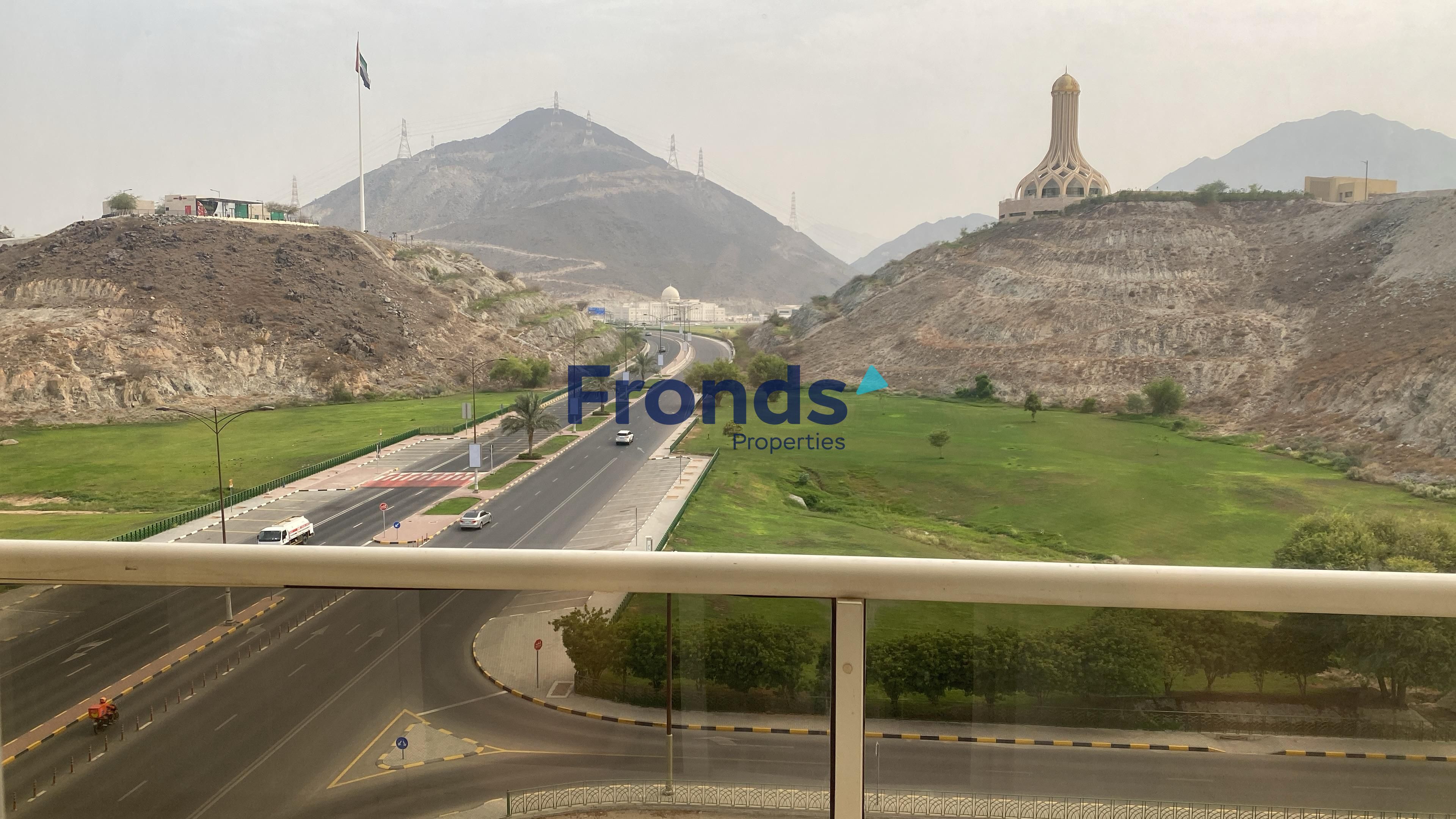 Apartment with Stunning Mountain View in Khorfakkan / Direct from Owner