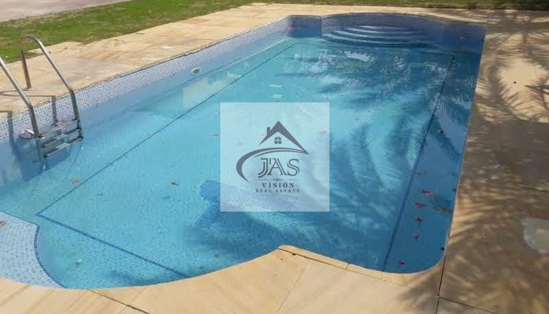 WITH PRIVATE POOL READY TO MOVE 4BED LARGE LAYOUT