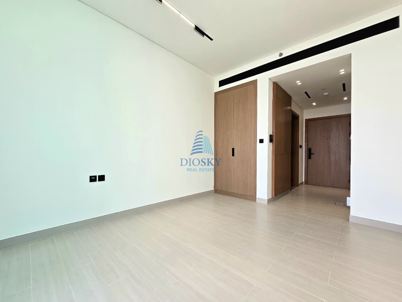 Brand New | Unfurnished | Prime Location | luxurious