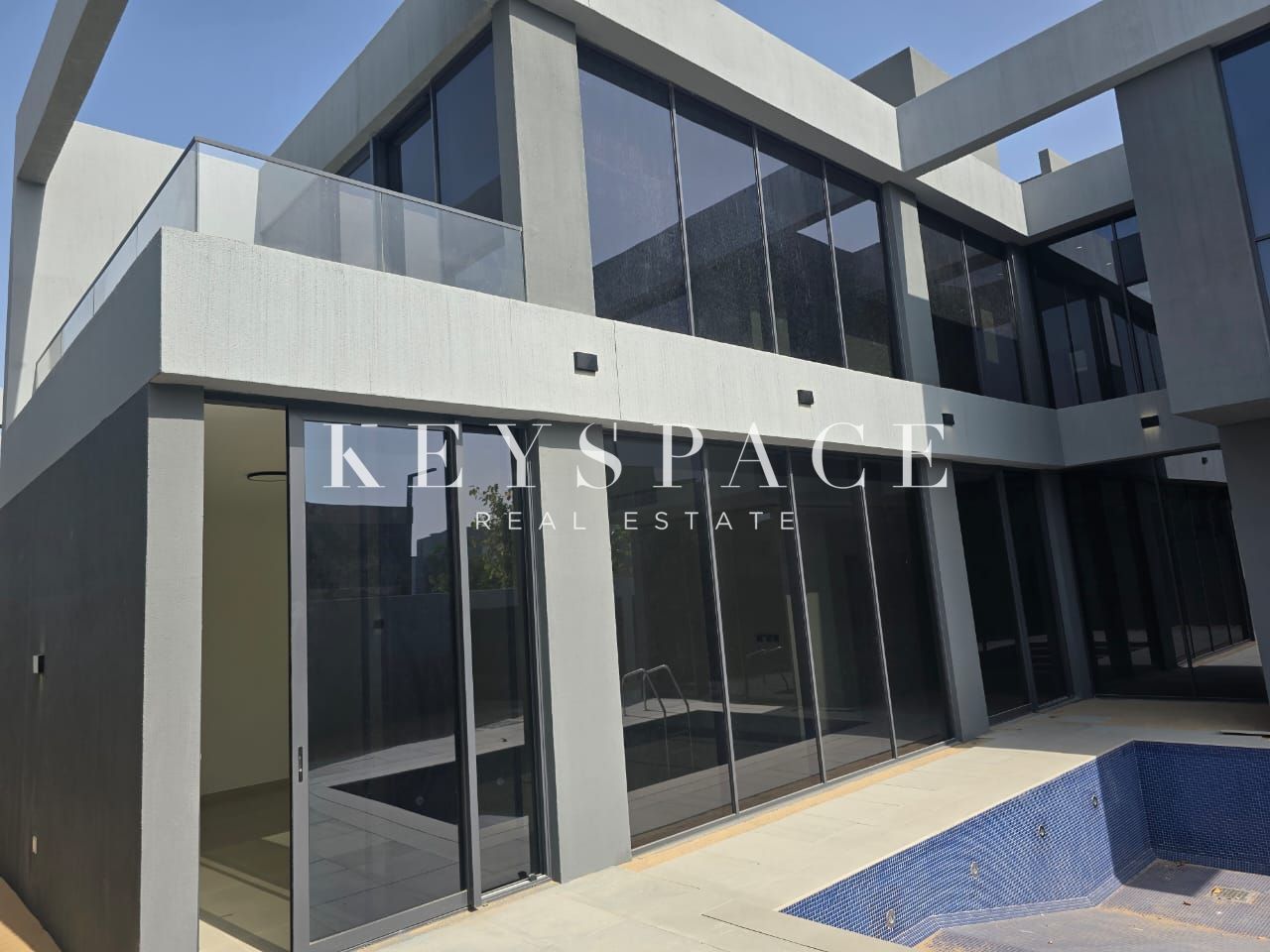Spacious 4 Villa | Prime Location | Perfect for Families | Resale