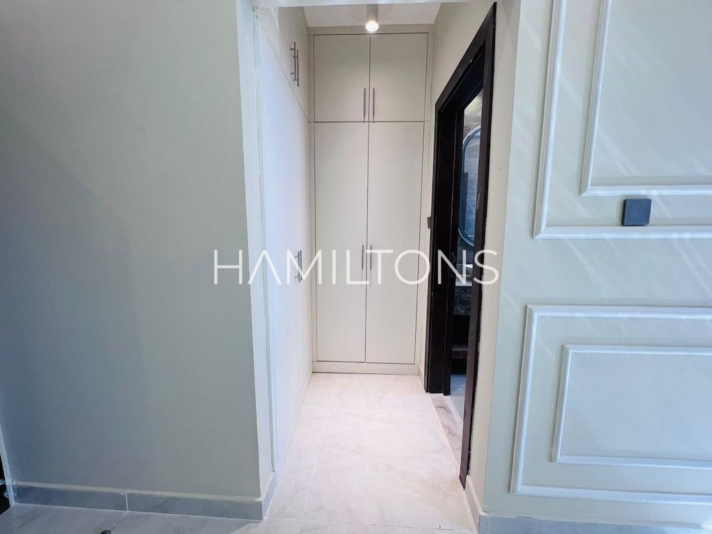 High-Quality Finish | Contemporary Living