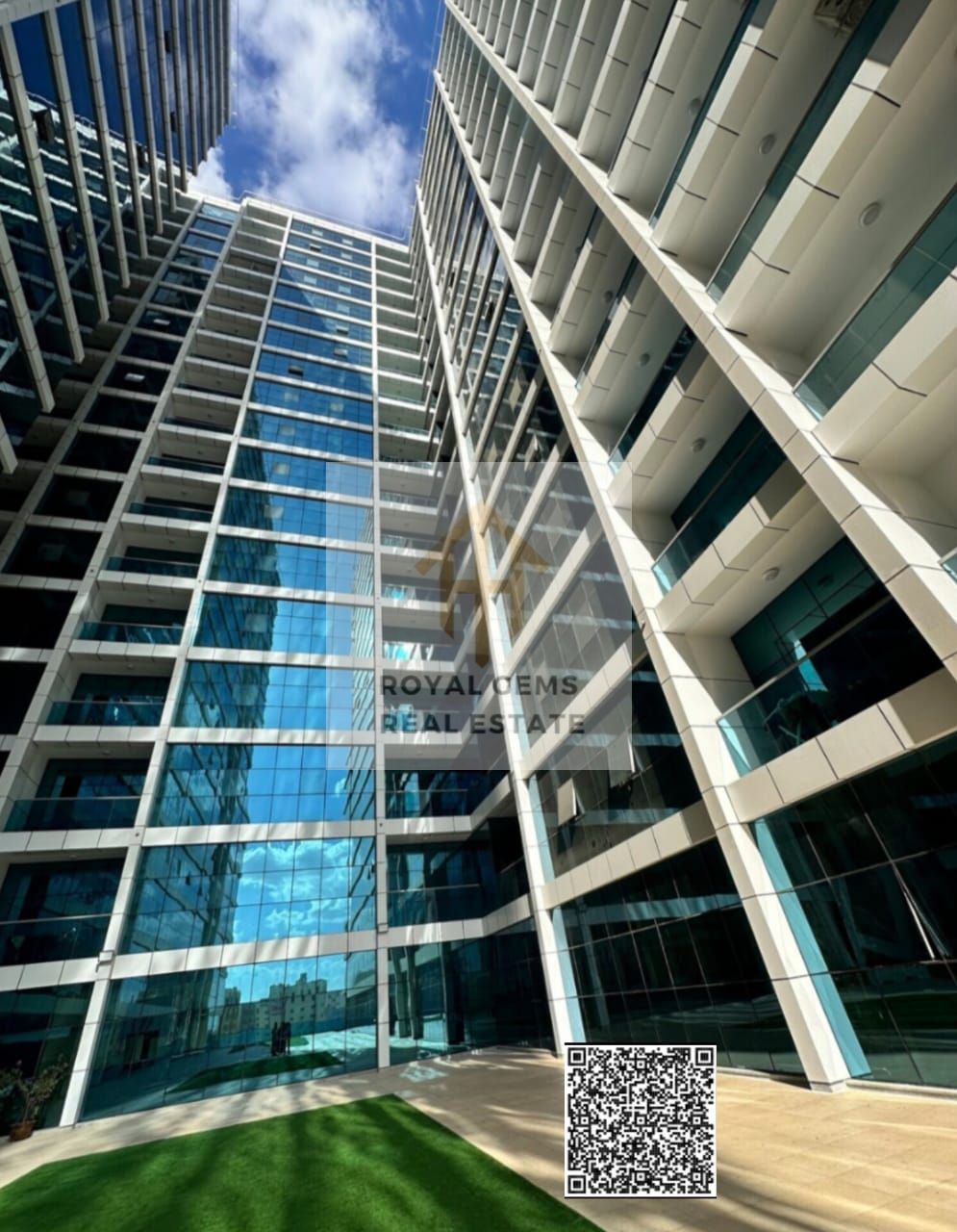 FURNISHED Huge 1 bedroom Luxury Home amazing layout