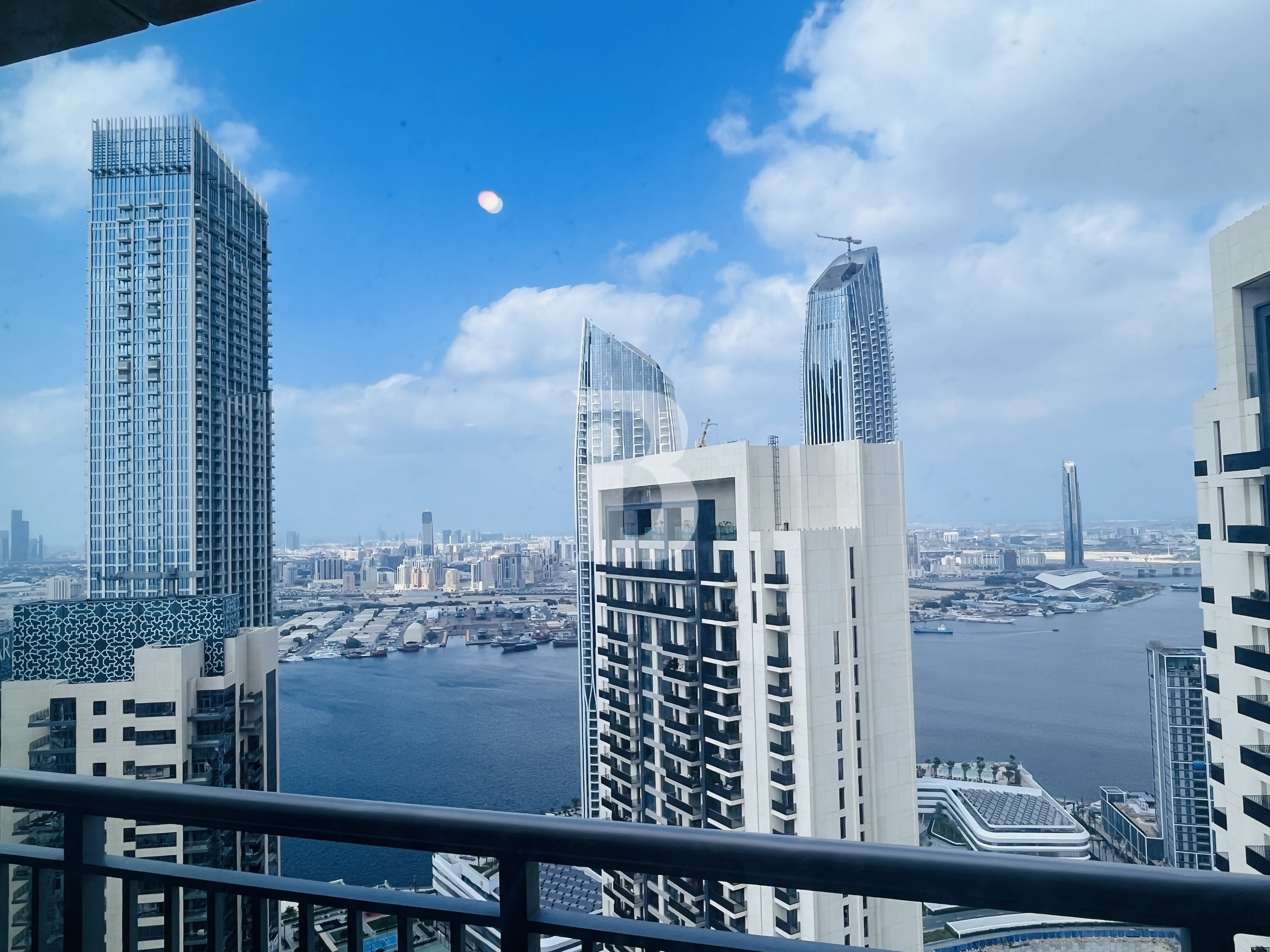 STUNNING SKYLINE CREEK VIEW | VACANT ON TRANSFER