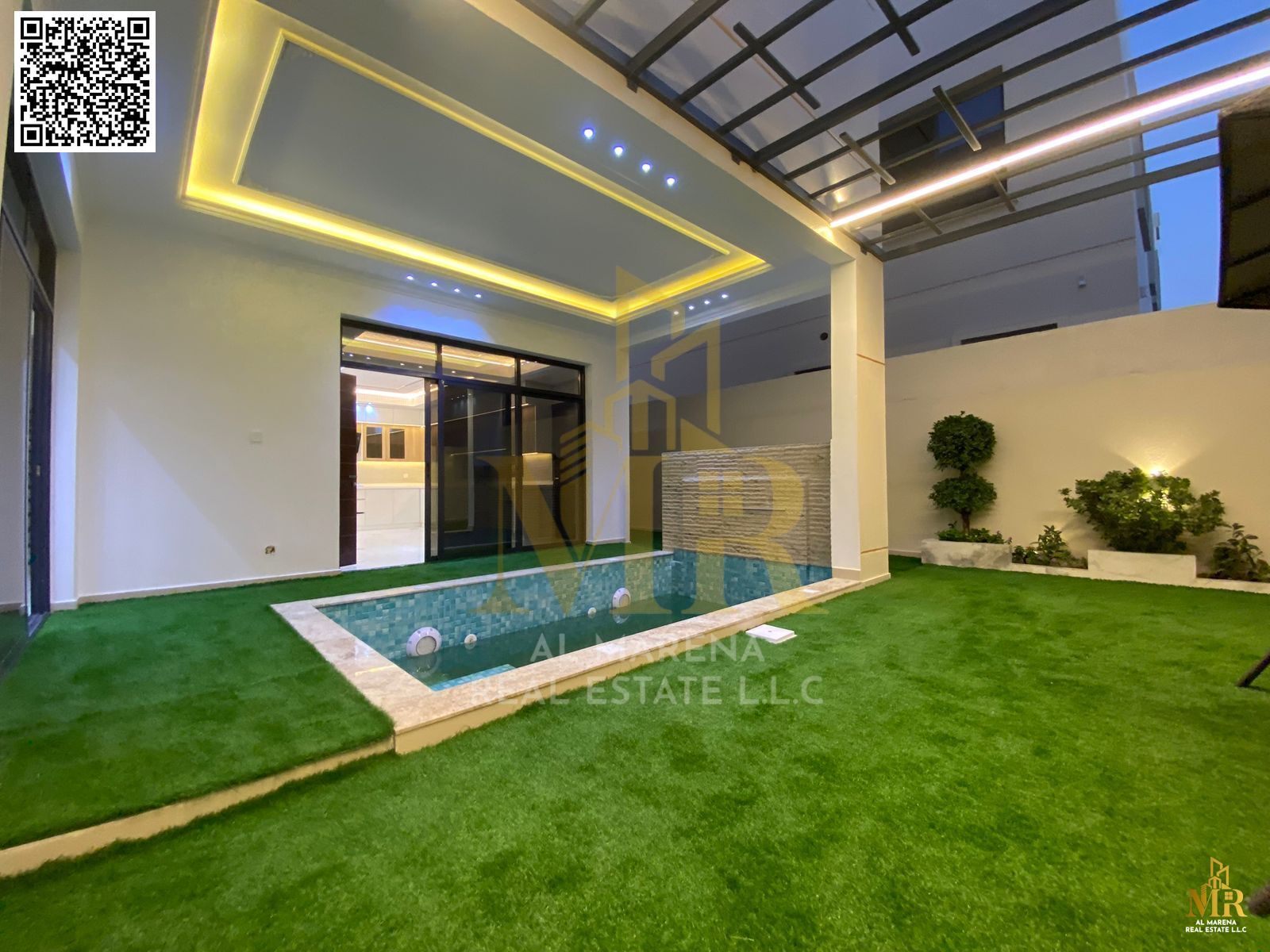 Luxury villa for sale in Al Zahia - large setback + private pool! The opportunity of a lifetime! Own a sophisticated villa in a prime location with lu