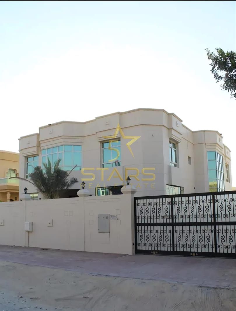 Huge Villa | Well Maintained | Spacious