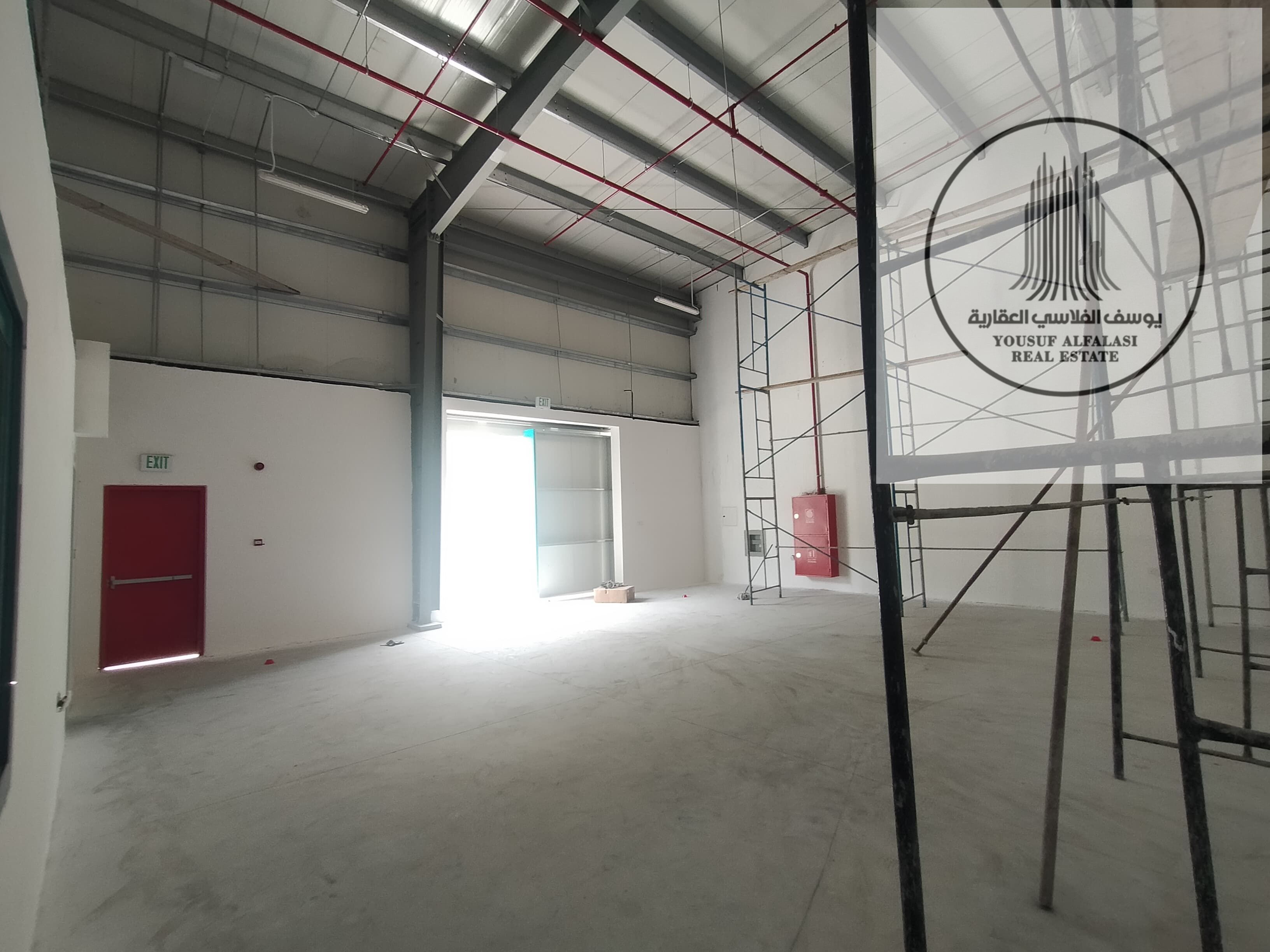 Warehouse For rent in Sharjah Industrial Area 18, 1000 square feet, 13 kilowatt electricity, price 90000 AED Storage only