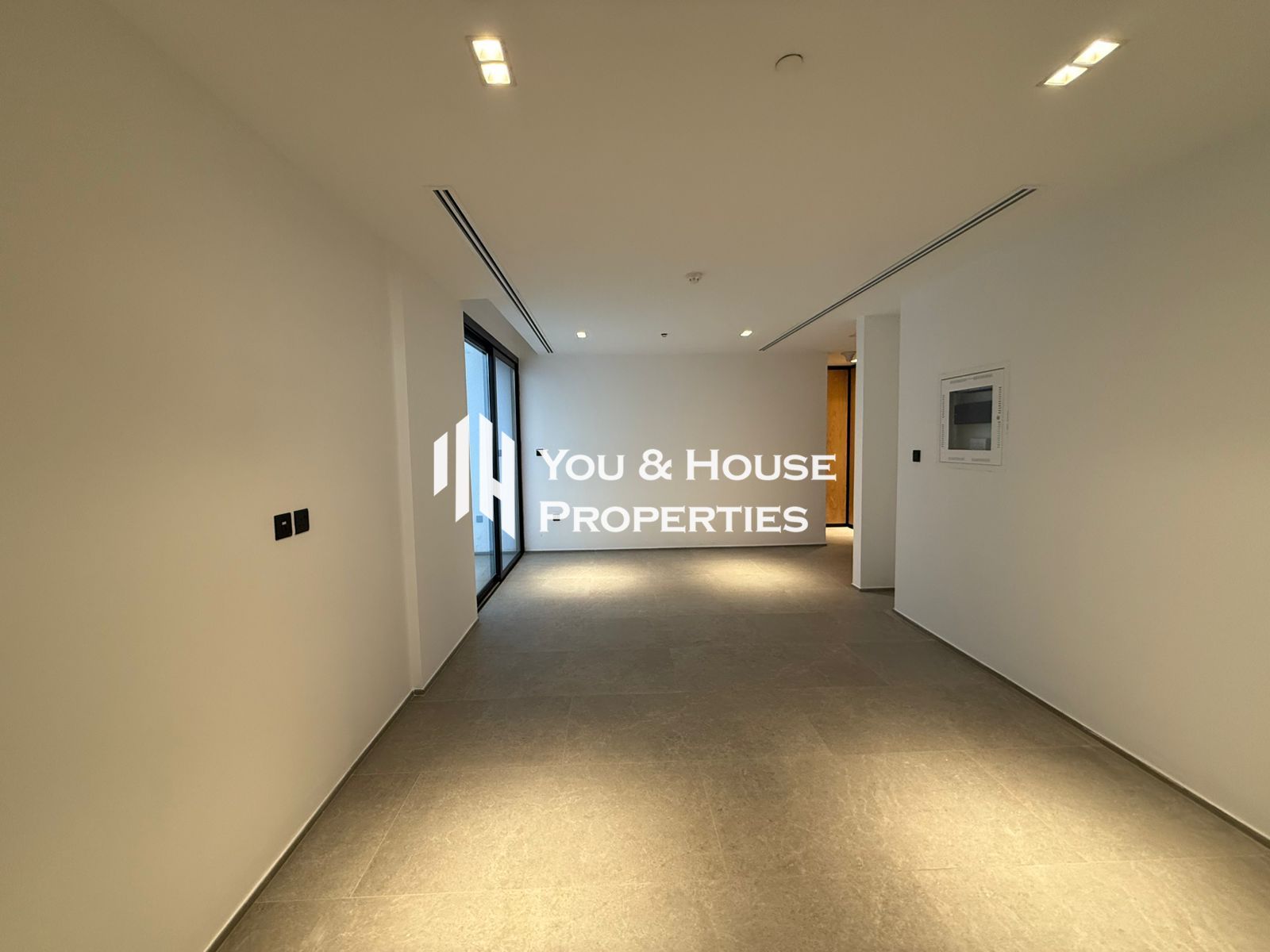 Premium Finishing Apartment I Spacoius Layout I Move In Now