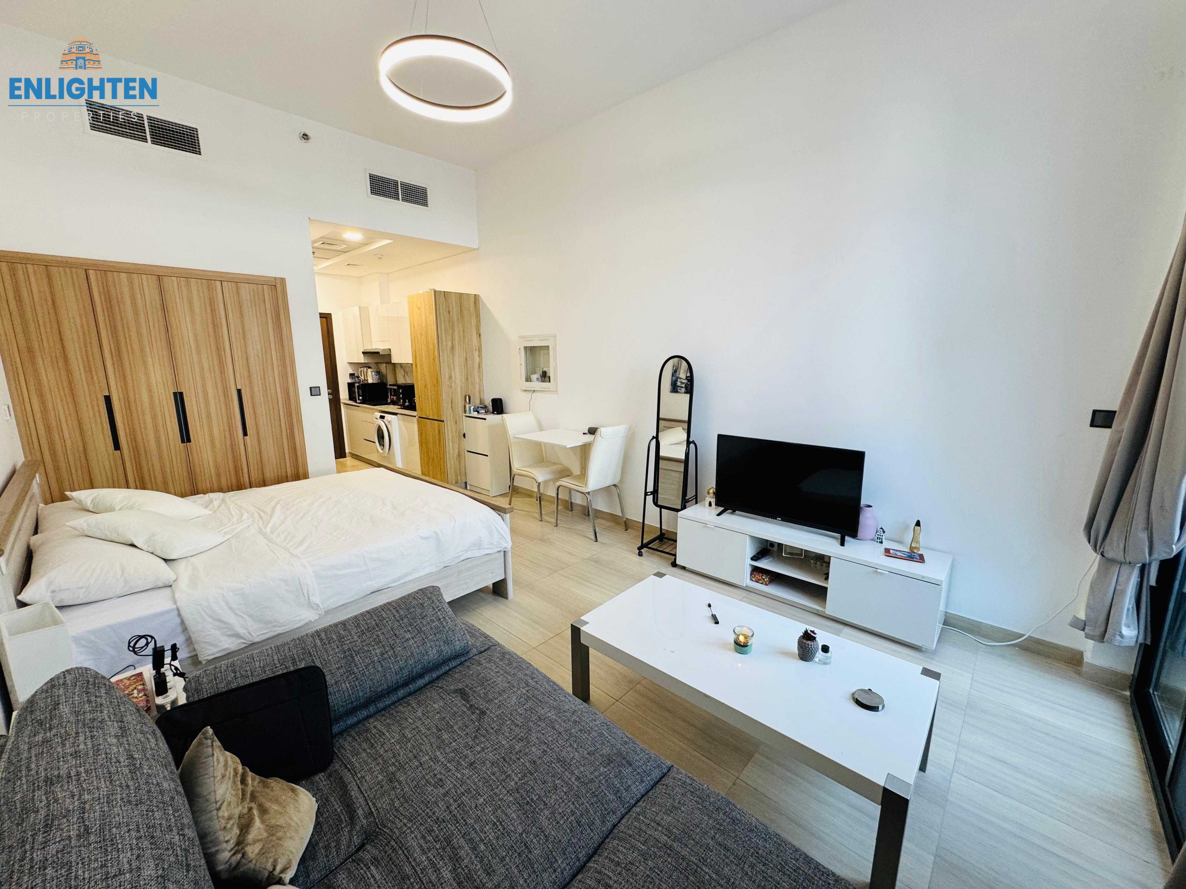Efficient Studio living I Fully Furnished I Vacant