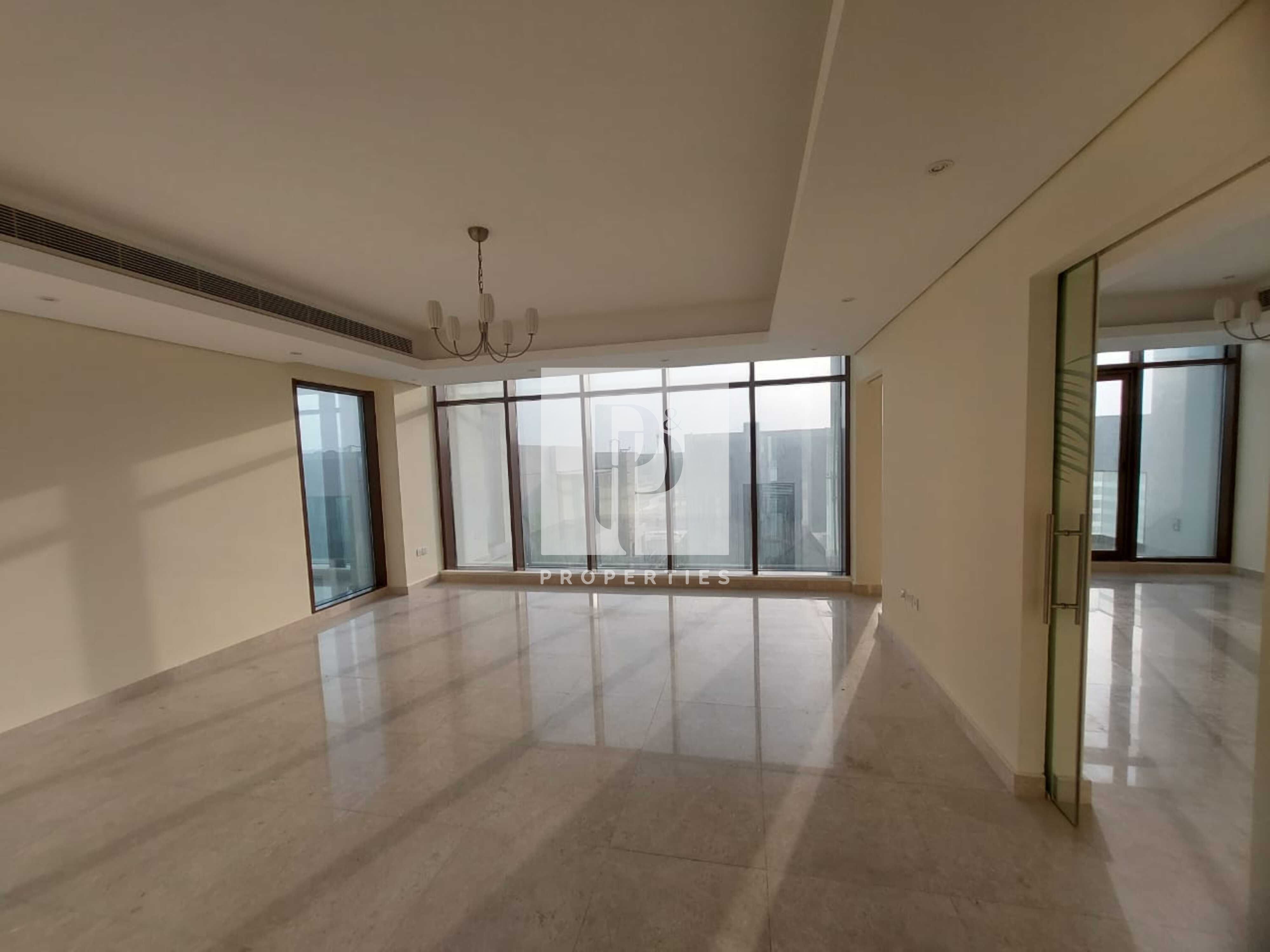 6 Bedroom Family Home I Vacant I Spacious