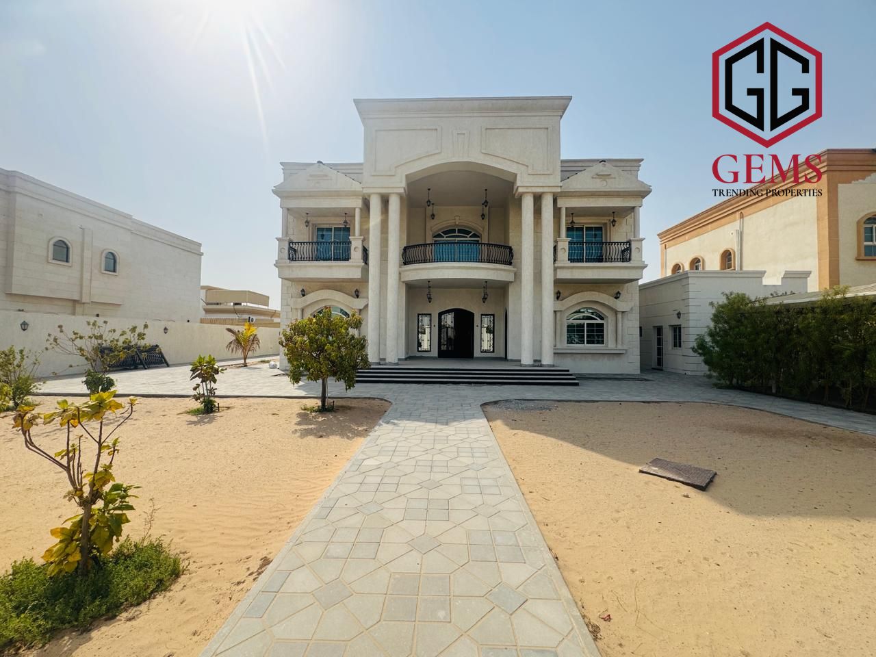 SPACIOUS | MODERN | SERVANT BLOCK | GARDEN