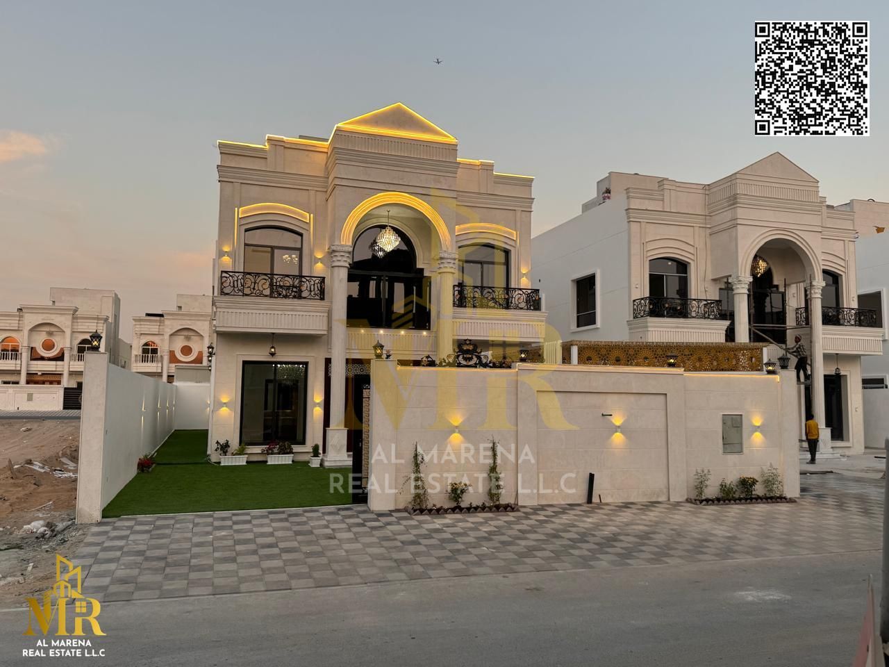 Luxury villa for sale in Al Helio 2 - 2 floors + roof - area 4200 sq ft - 5 master bedrooms - majlis and 2 halls - courtyard with sitting room - price