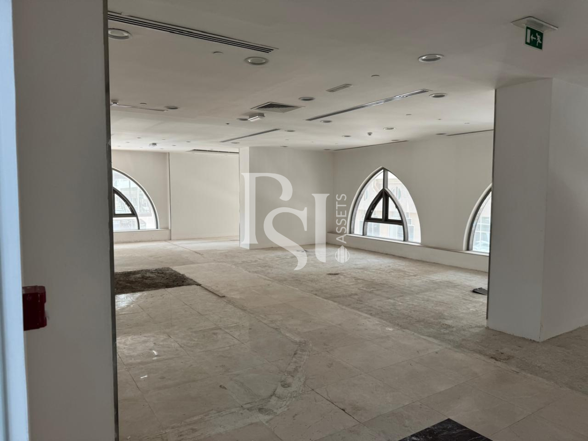 Semi Fitted Office | Prime Location | Upto 4 Payments