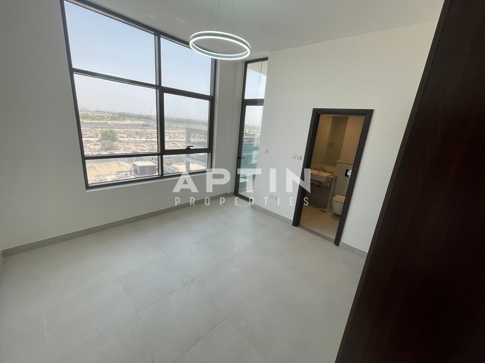 SPACIOUS 2BHK | PRIME LOCATION | UNFURNISHED | READY TO MOVE