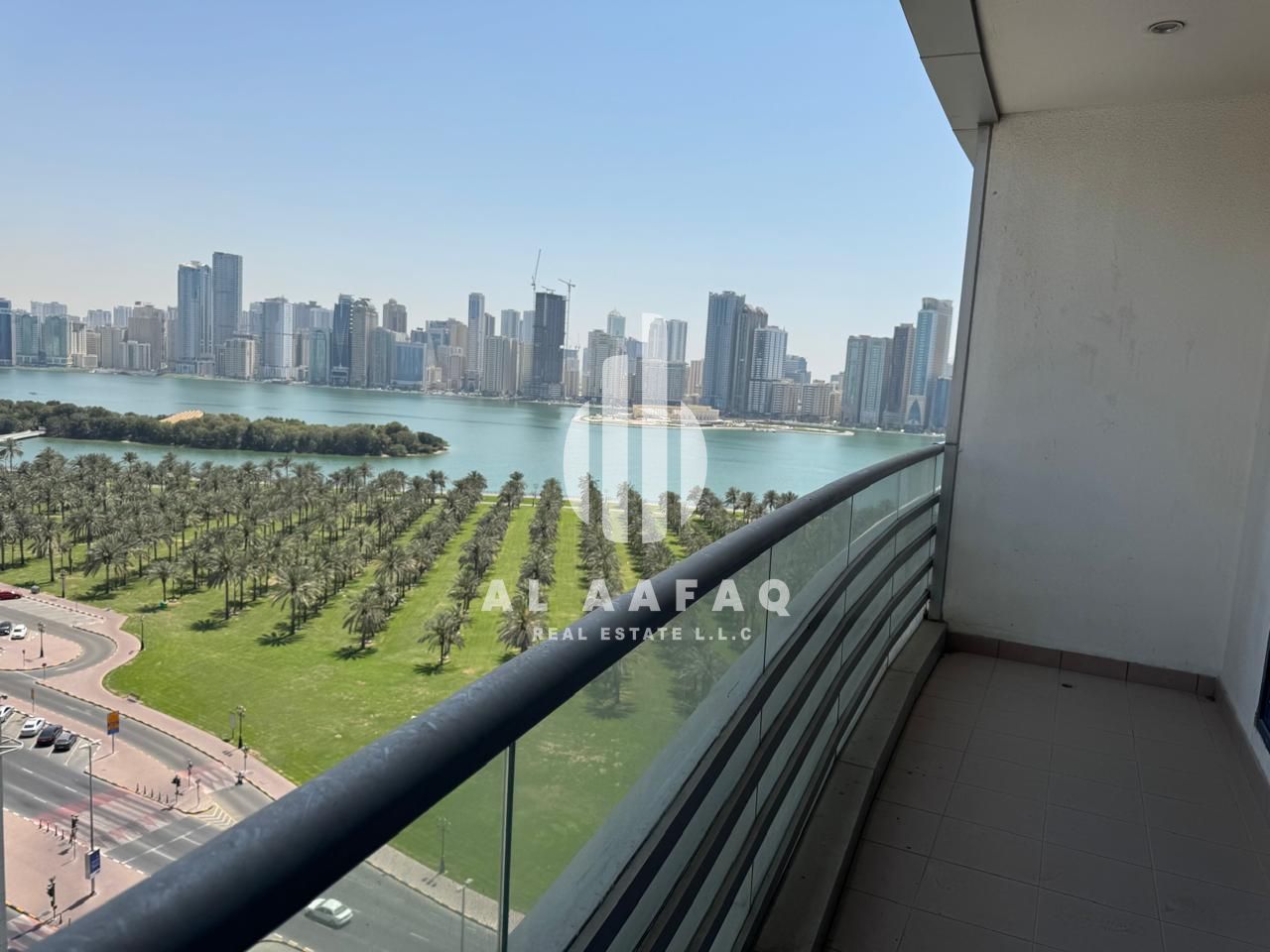 Spacious 3BHK| All Master Bedrooms | parking free