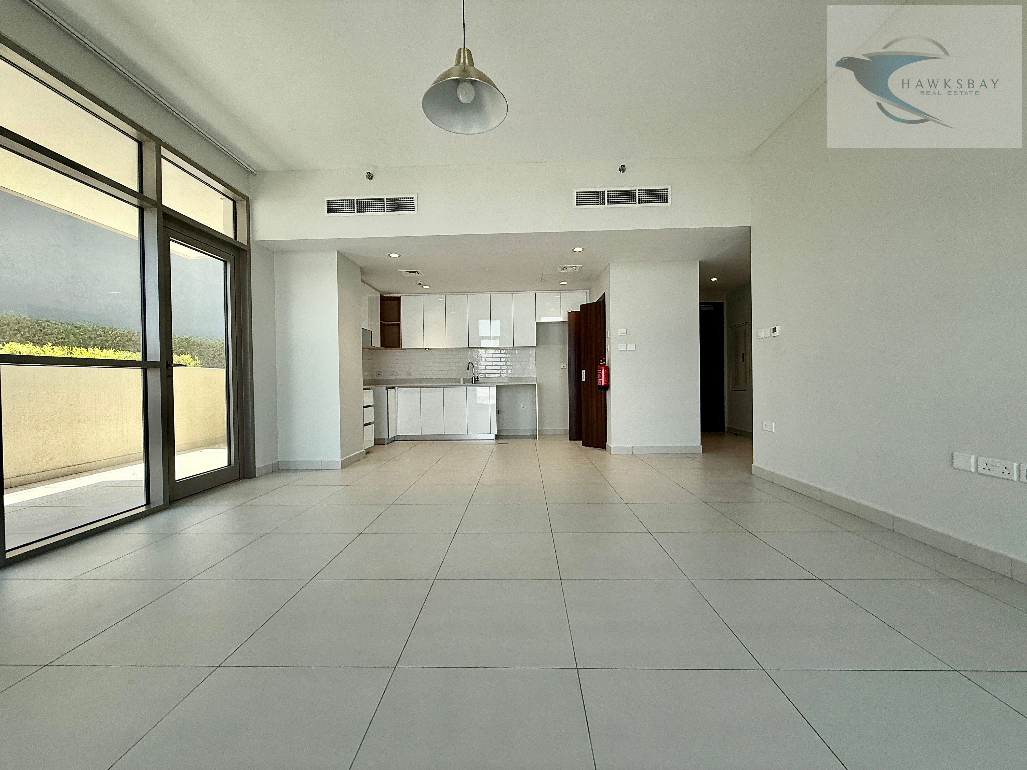 Gorgeous !! 02bhk Apartment with Huge balcony & All the amenities