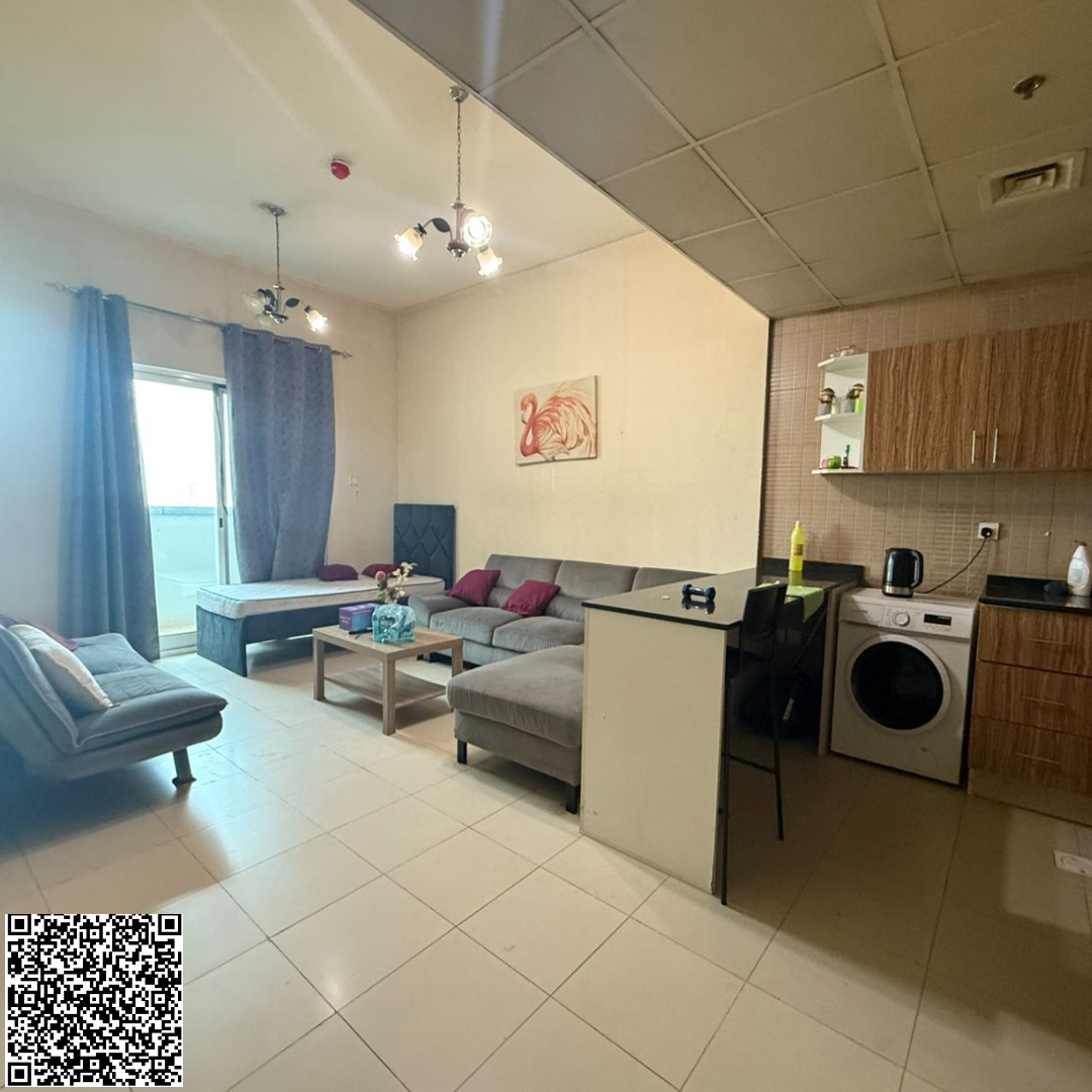 1BHK AVAILABLE FOR RENT YEARLY 30k 4 PAYMENT fully Open View