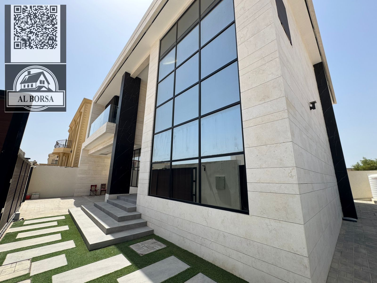 Luxurious villa for sale in Rawda 1 - elegant design and super deluxe finishing - 5 master bedrooms + a bathroom Finishing: Super deluxe