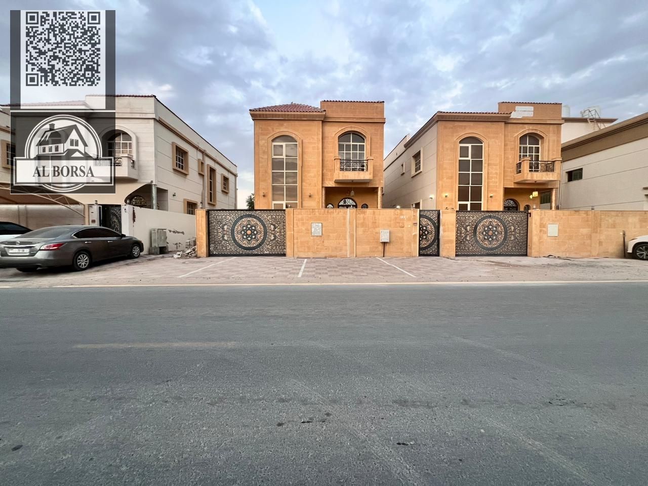 For rent, a five-bedroom villa, a master bedroom, a living room, and a maid's room