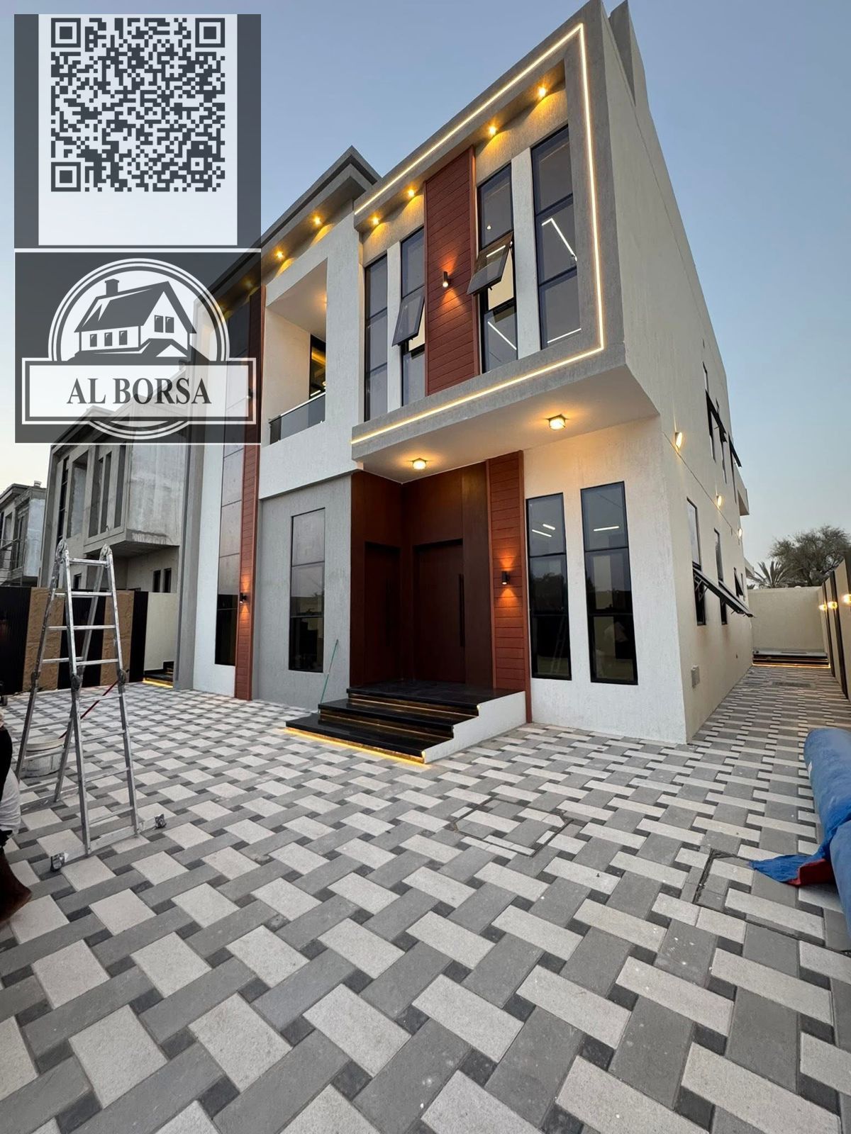 For sale, a villa in Al-Helio, including registration fees, central air conditioning, 4 master bedrooms, a majlis, 2 halls, and a maid's room