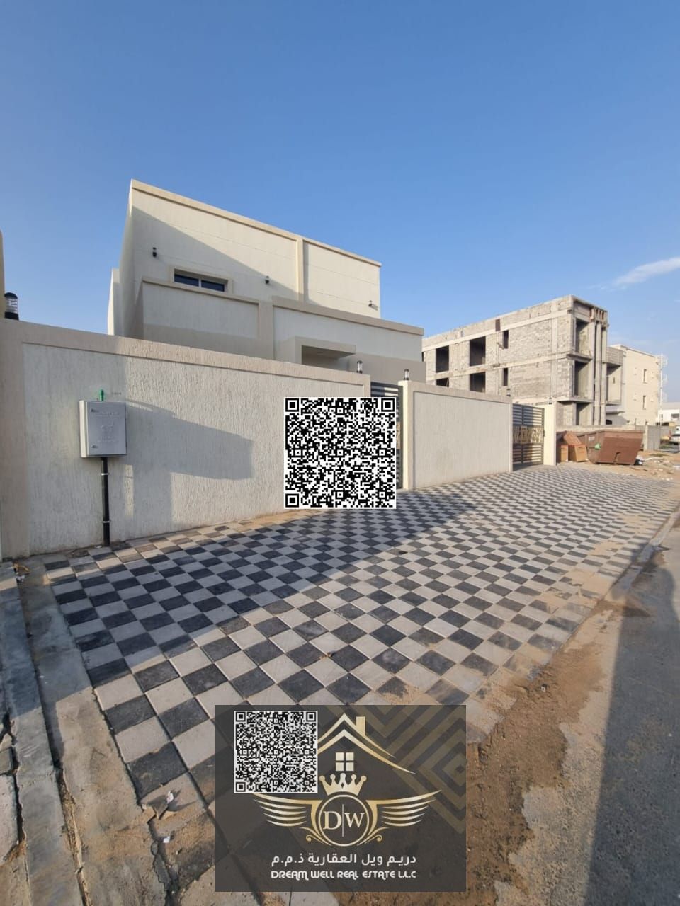 Modern three bedrooms+Majlis+Maidroom villa available for rent in reasonable price