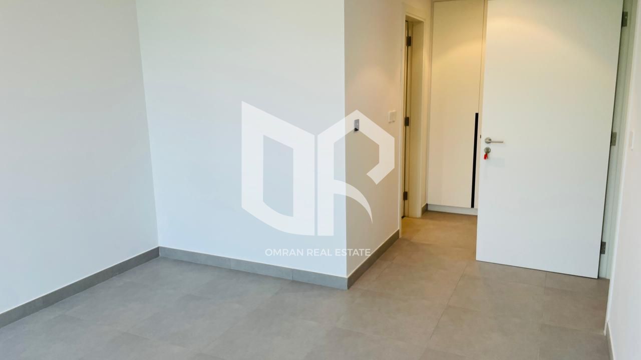 2BR ready to move in immediately || The Gate Building || Freehold