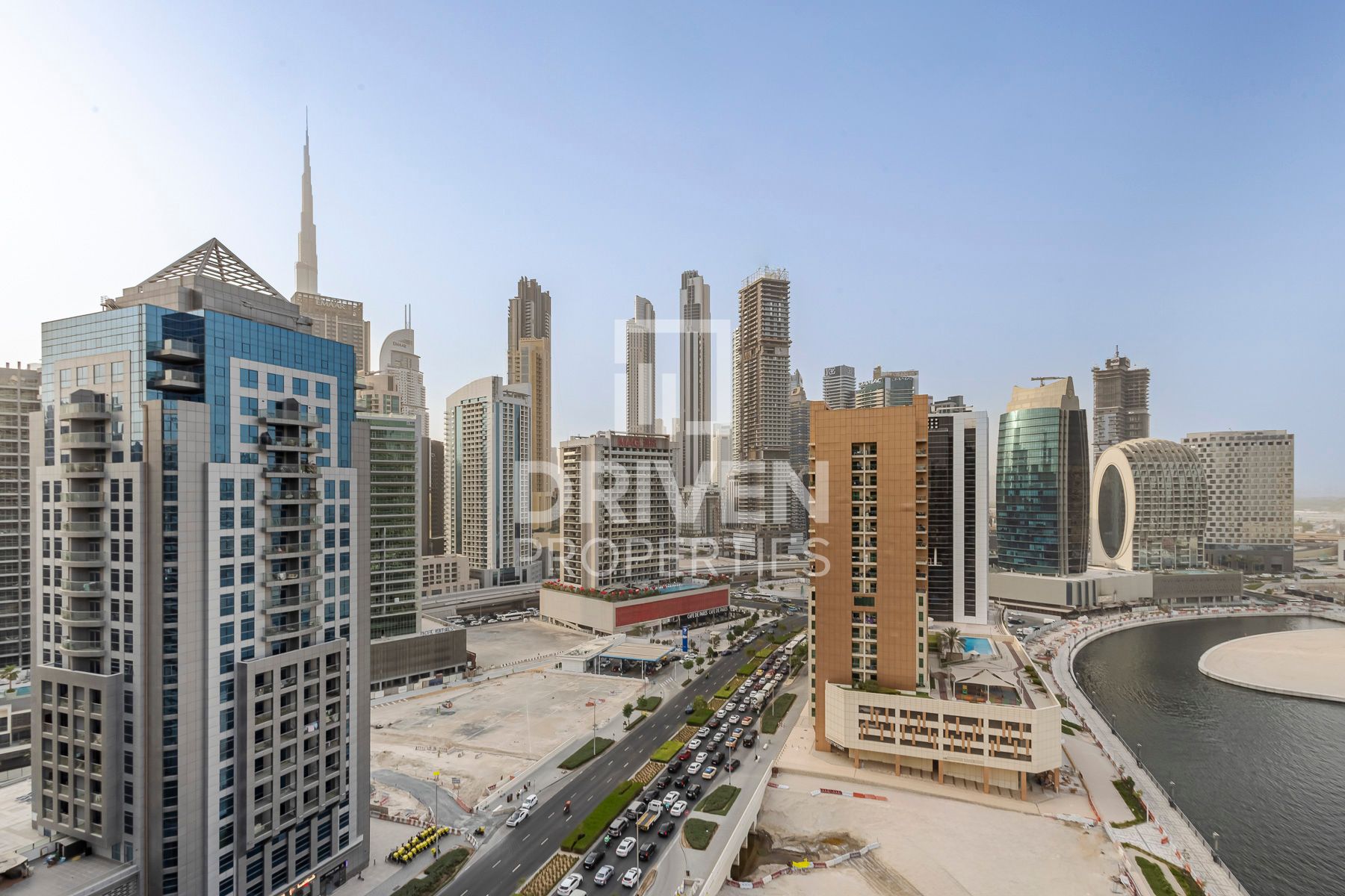 Elegant Lifestyle | Canal and Burj View | Spacious