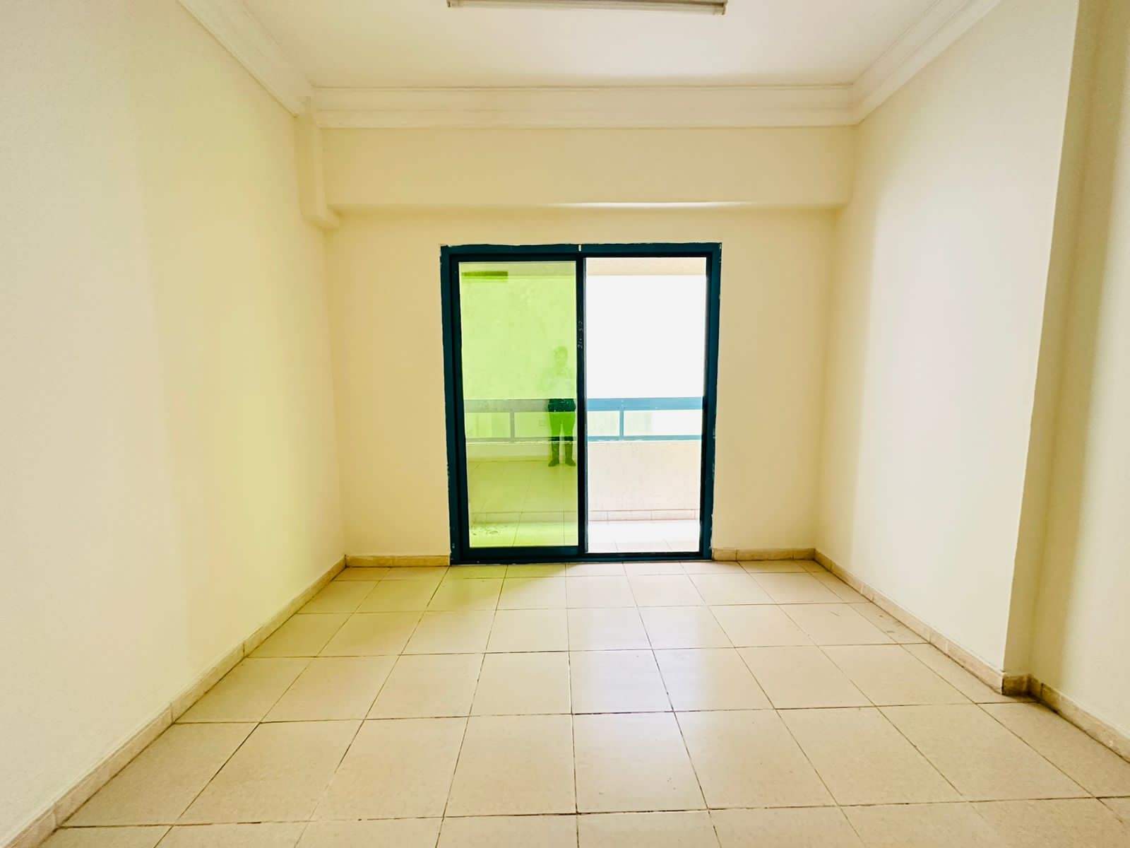 Opp Sahara center 1 month free cheapest 1bhk with balcony just in 35k in Al nahda sharjah and 6 cheques