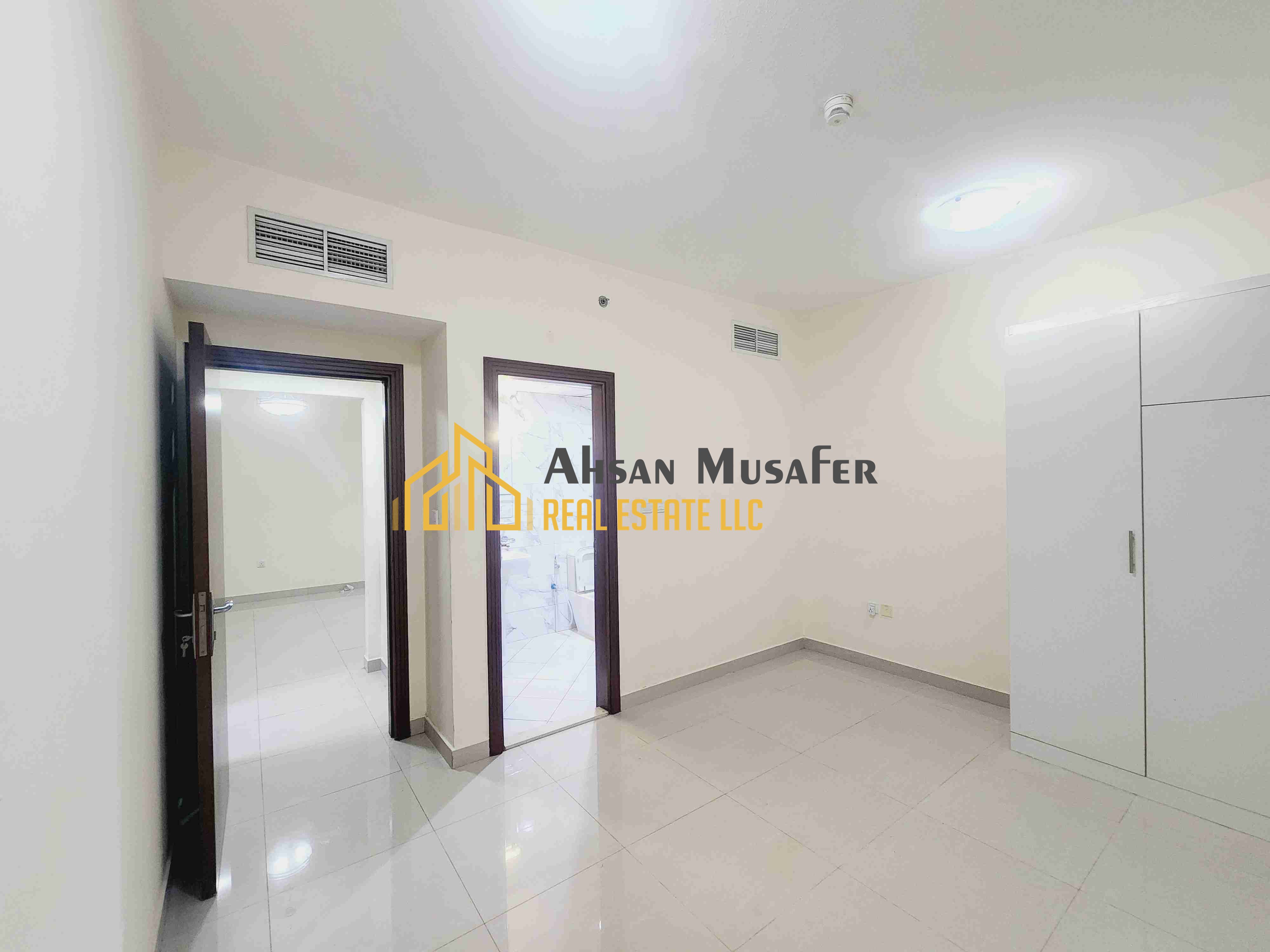 (BRAND NEW BUILDING+ PARKING FREE+15DAYS FREE+BALCONY ALSO HAVE+WARDROBES ALSO HAVE) EASY EXIT TO DUBAI NEAR RTA BUS STOP LAST UNIT 1BHK WITH 2WASHROOM 6CHQS PAYMENT