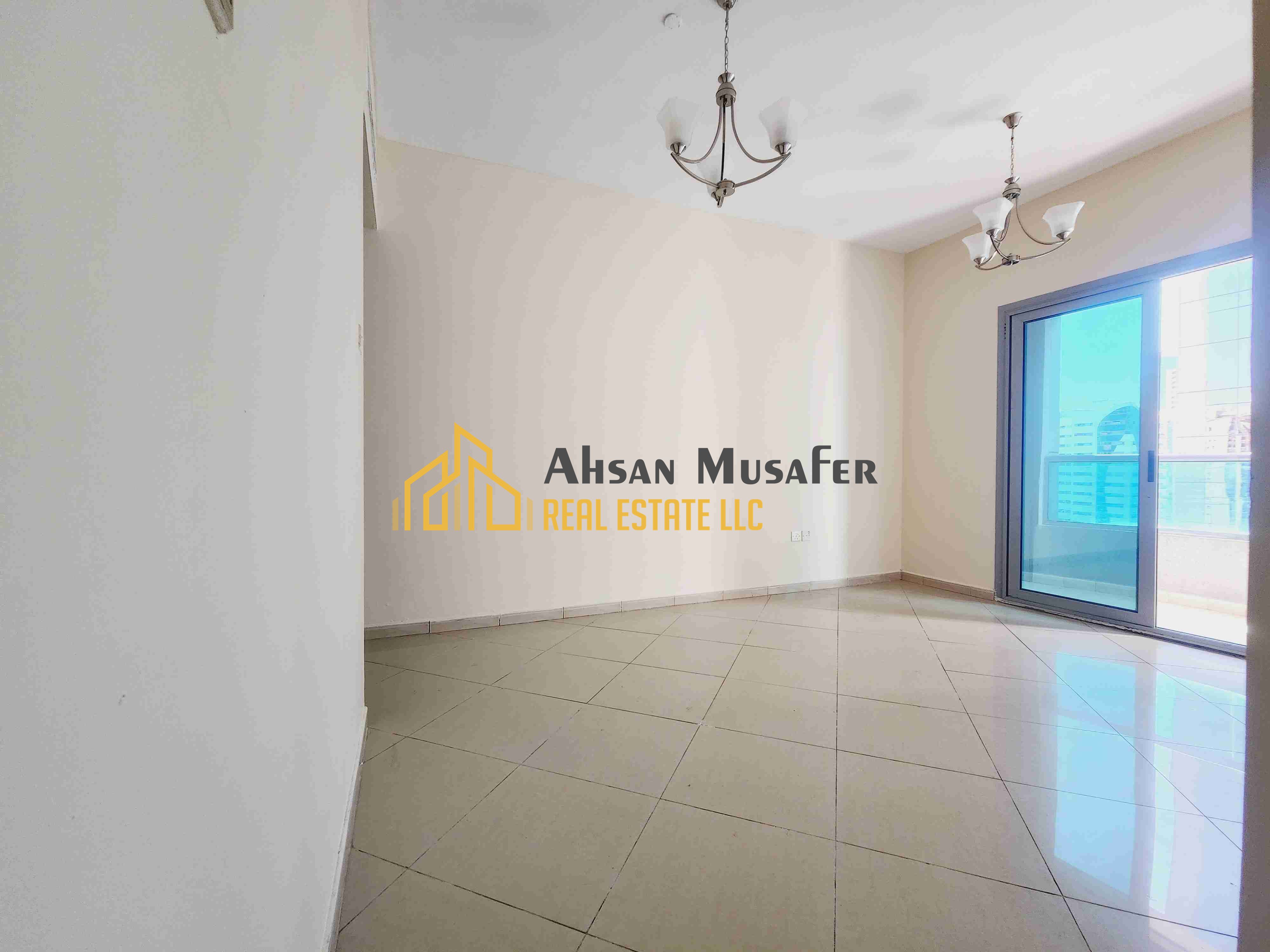 (NO COMMISSION)10 DAYS FRER EASY EXIT TO DUBAI NEAR SAHARA CENTRE 5 MINT BY WALK RTA BUS STOP LAST UNIT 1BHK WITH ONE WASHROOM WITH BALCONY