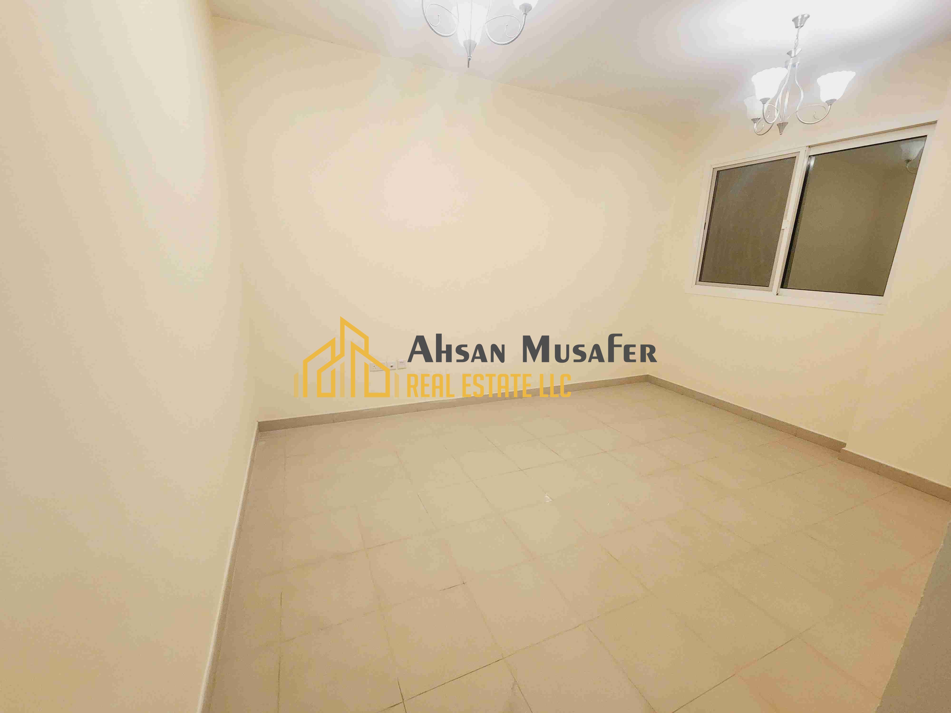 //BRAND NEW BUILDING//PARKING FREE// EASY EXIT TO DUBAI NEAR RTA BUS STOP LAST UNIT 1BHK WITH 1WASHROOM AVAILABLE WITH 4CHQS
