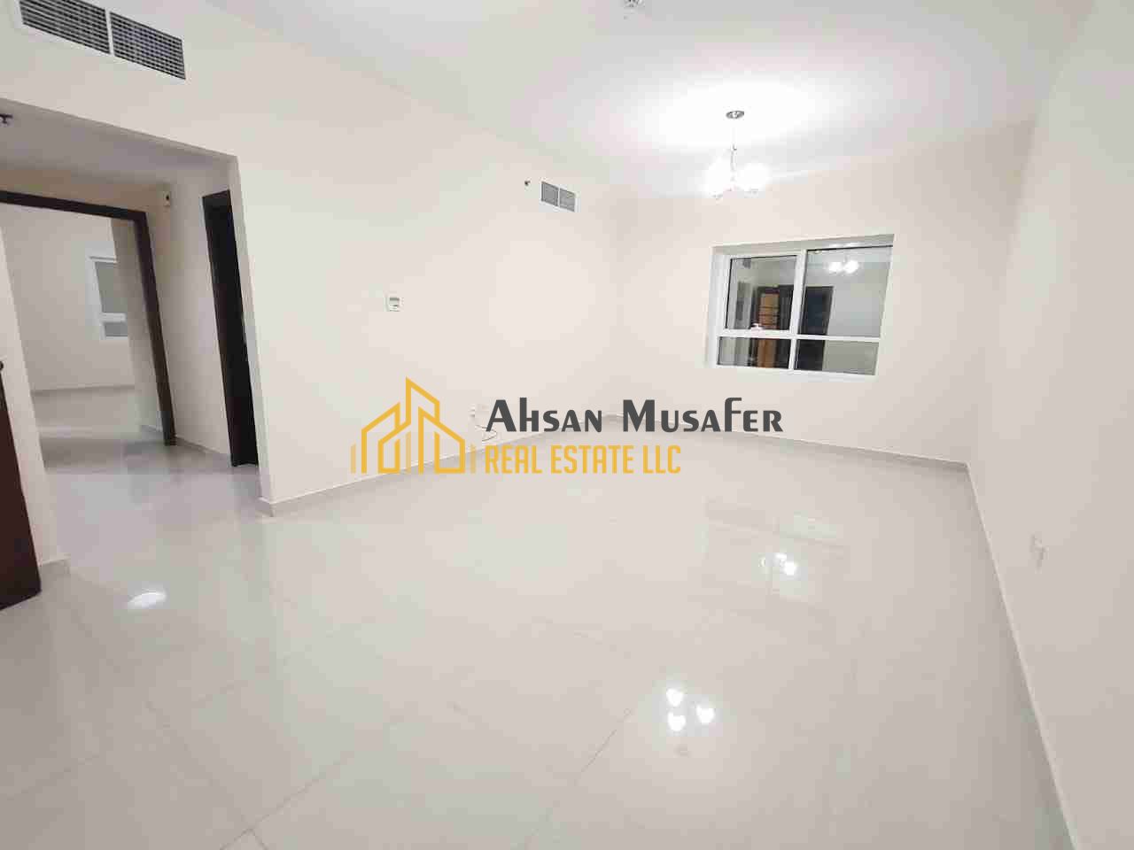 //PRIME LOCATION//PARKING FREE 1BHK AVAILABLE WITH 2WASHROOMS,BALCONY ALSO HAVE,EASY ACCESS TO DUBAI NEAR RTA BUS STOP AL NAHDA SHARJAH